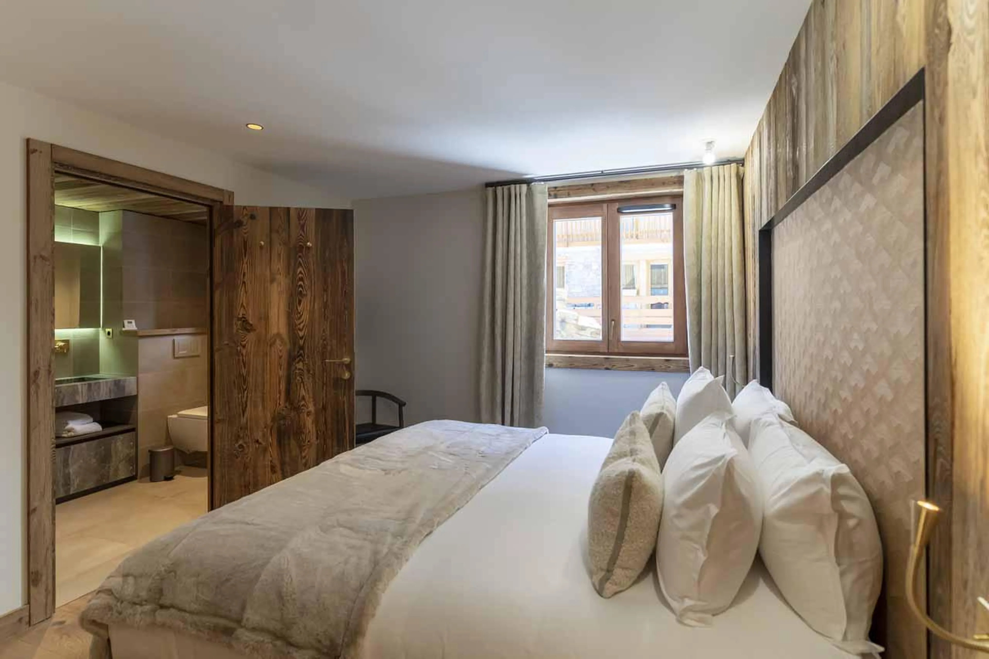 En-suite bathroom access at Apartment Portillo in Meribel