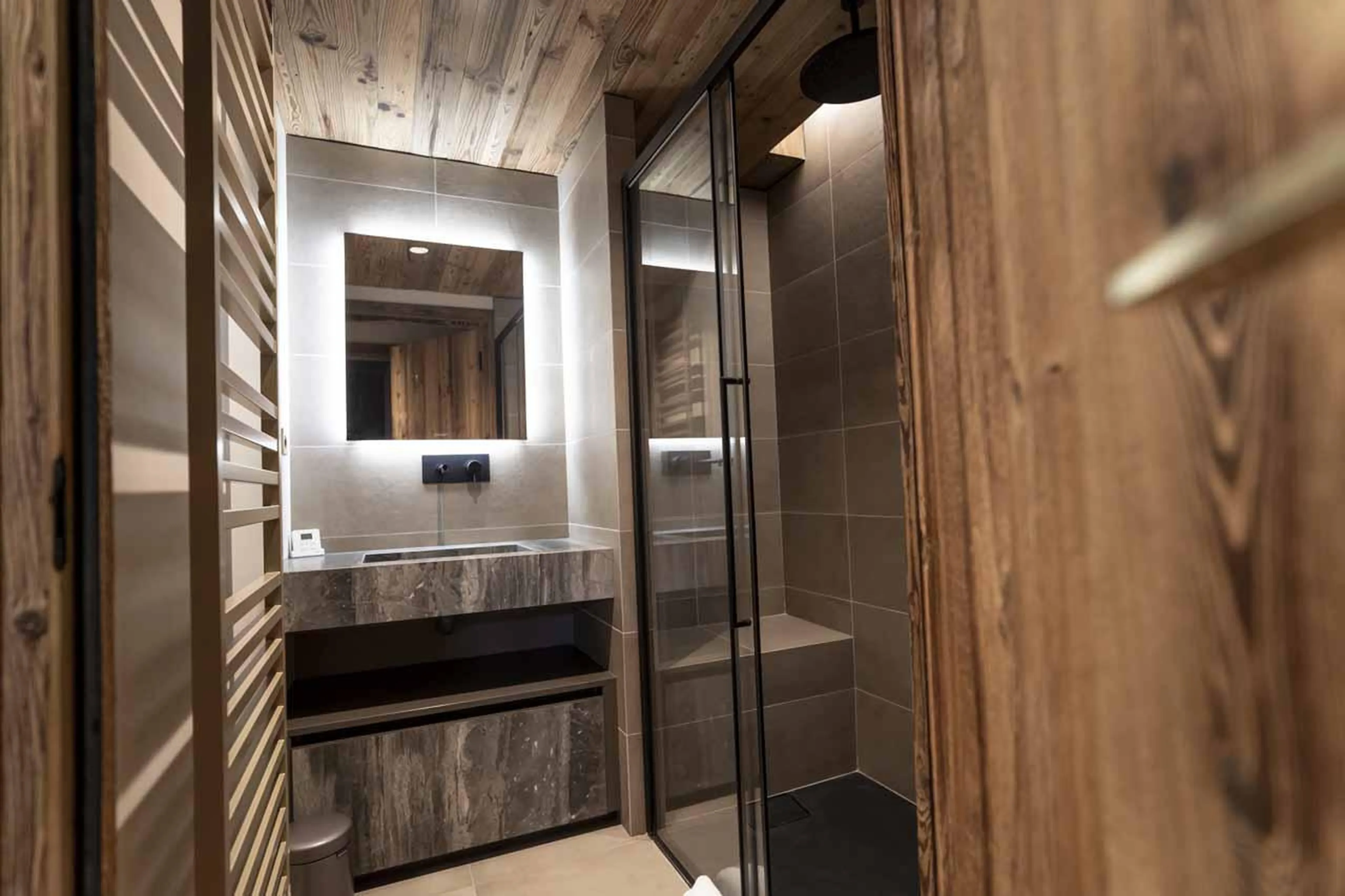 Private shower room at Apartment Portillo in Meribel
