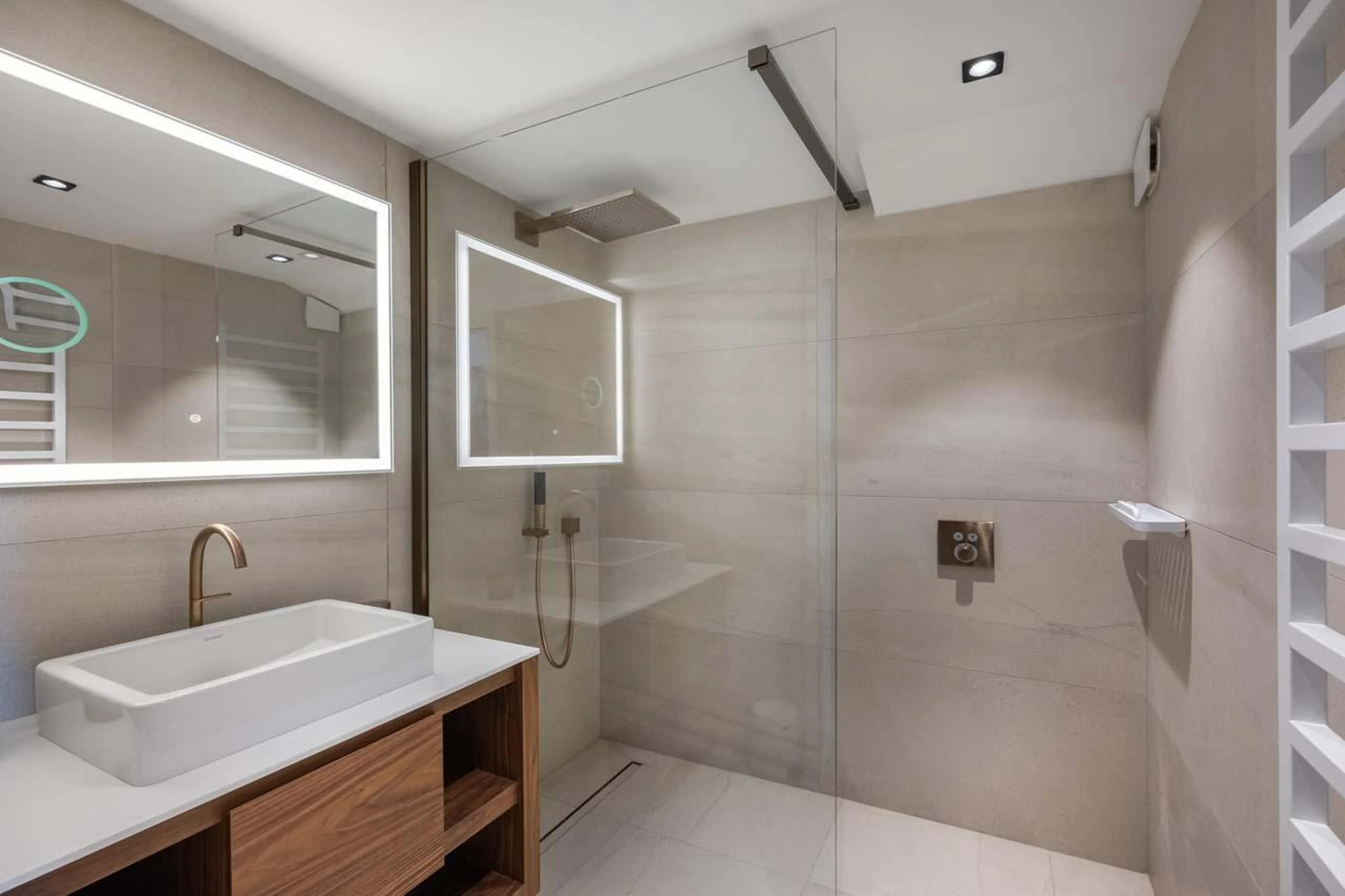 En-suite shower room at Apartment Sirio in Courchevel 1850