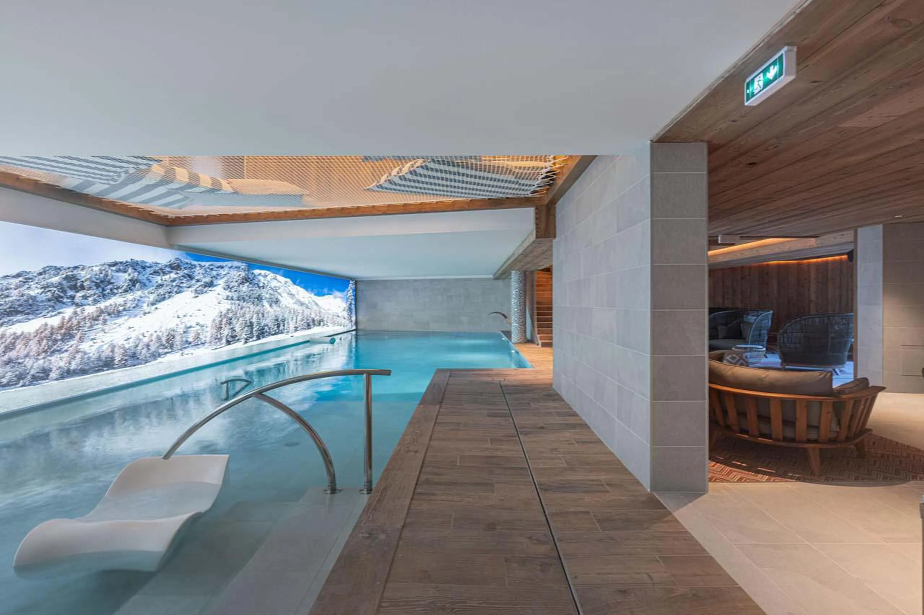 Indoor swimming pool at Apartment Sirio in Courchevel 1850