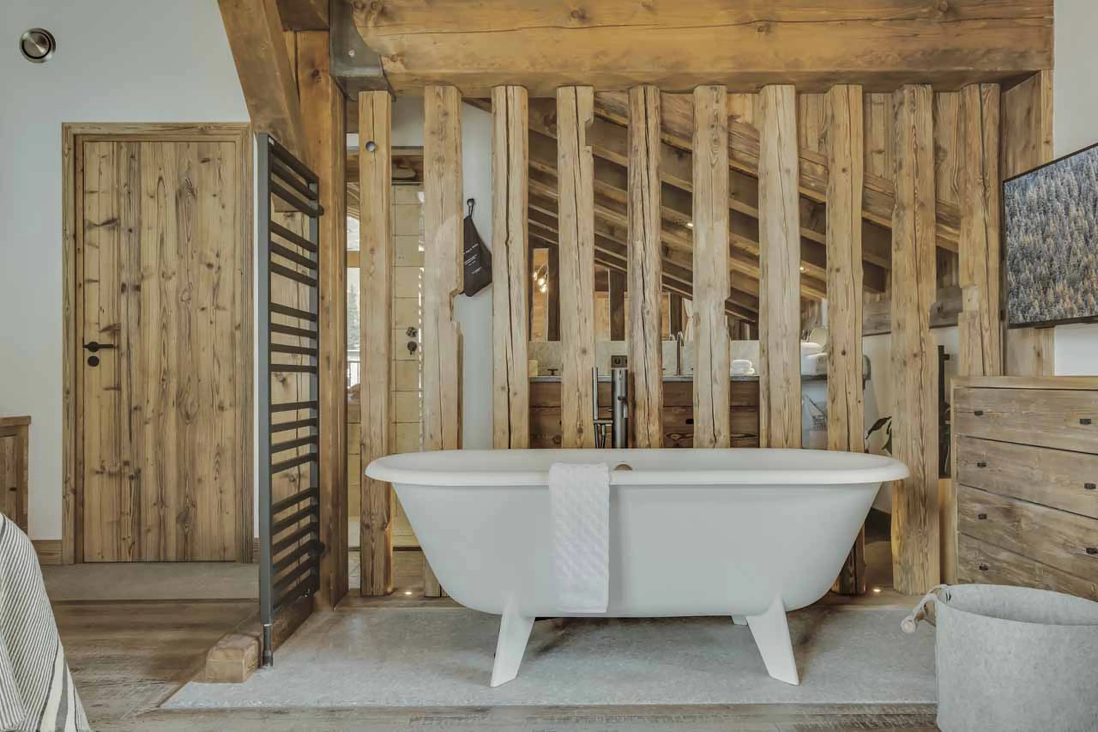 Roll top bath tub at Apartment Cala Slopeside in Val d'Isere