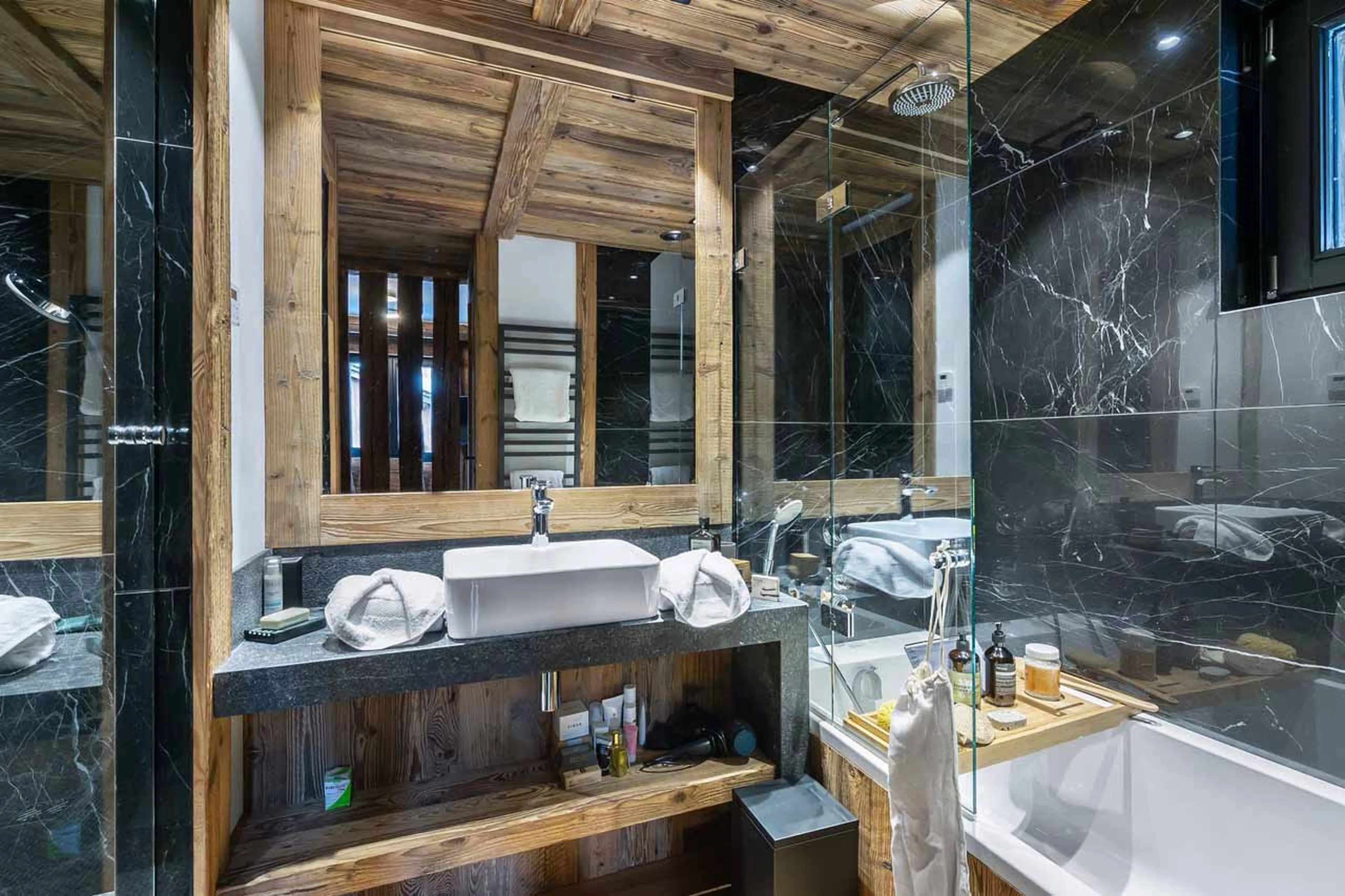 Bathroom one at Apartment Snowy Breeze in Val d'Isere