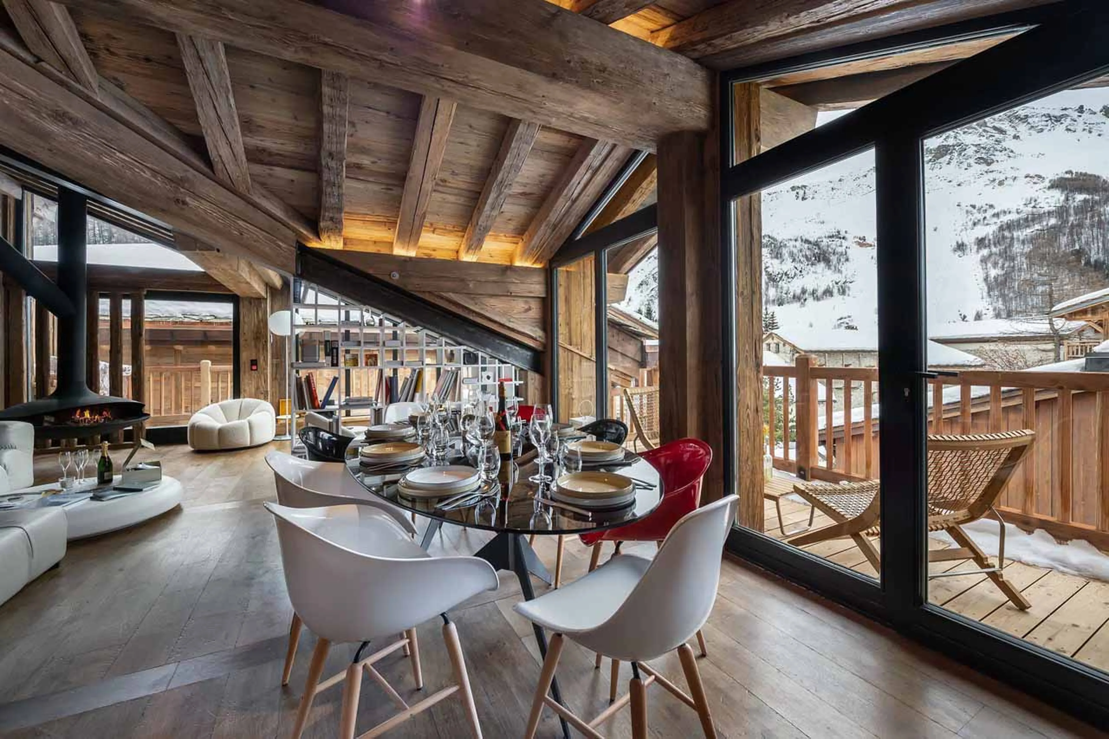 Open plan living area at Apartment Snowy Breeze in Val d'Isere