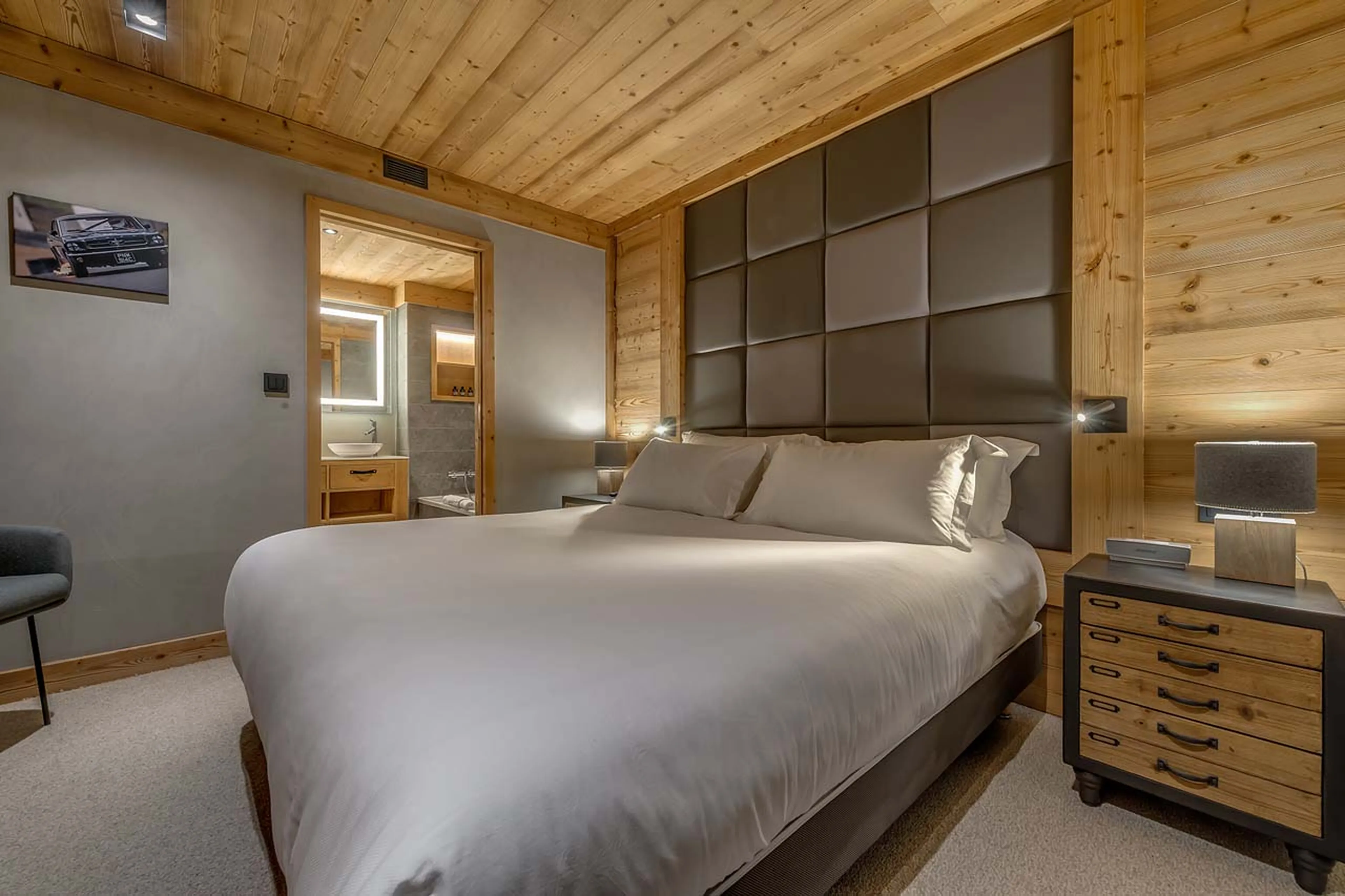 Bedroom one with en-suite at Apartment Tournesol in Val d'Isere