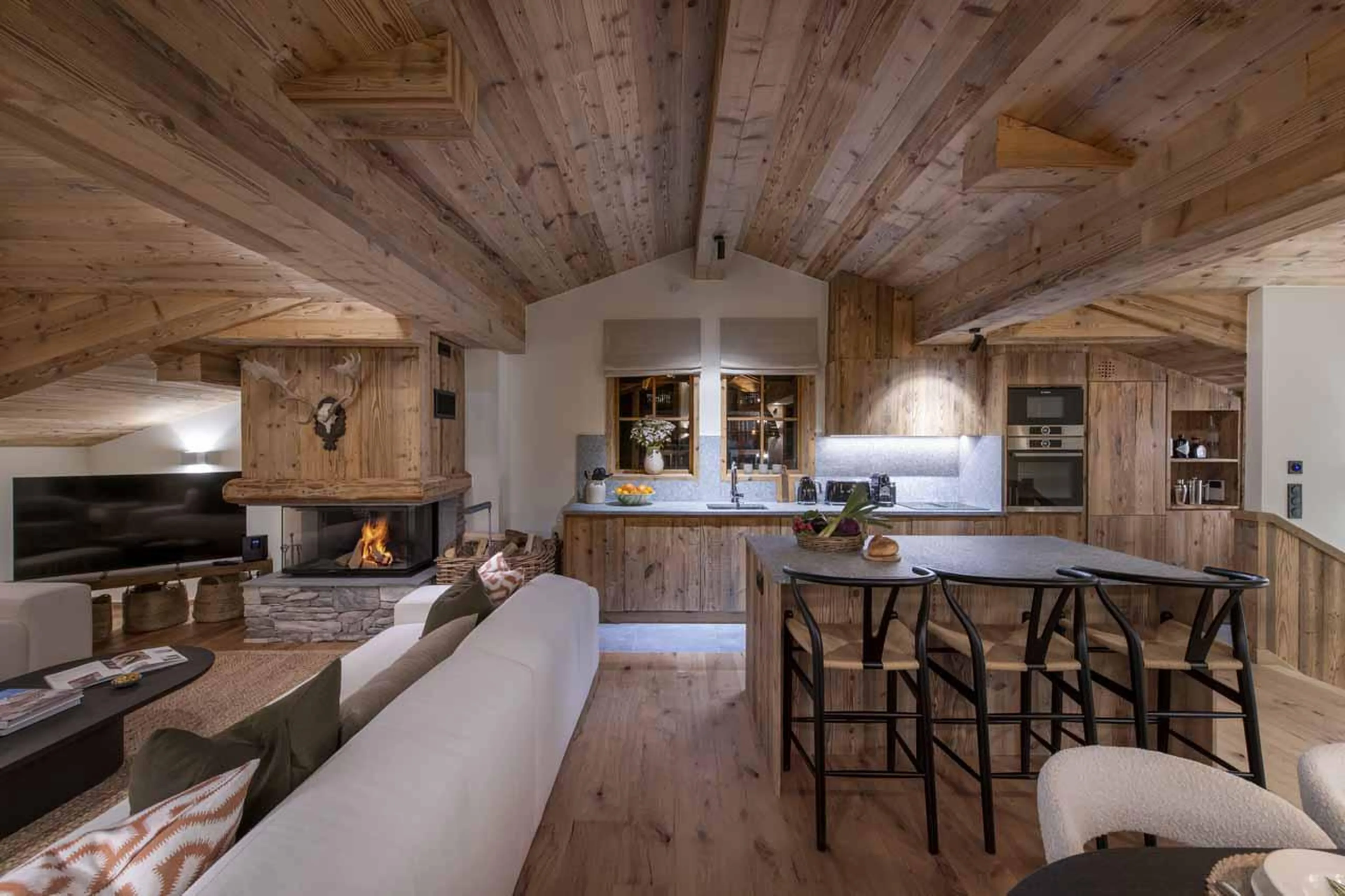 Kitchen in Arolay Penthouse, Val d'Isere