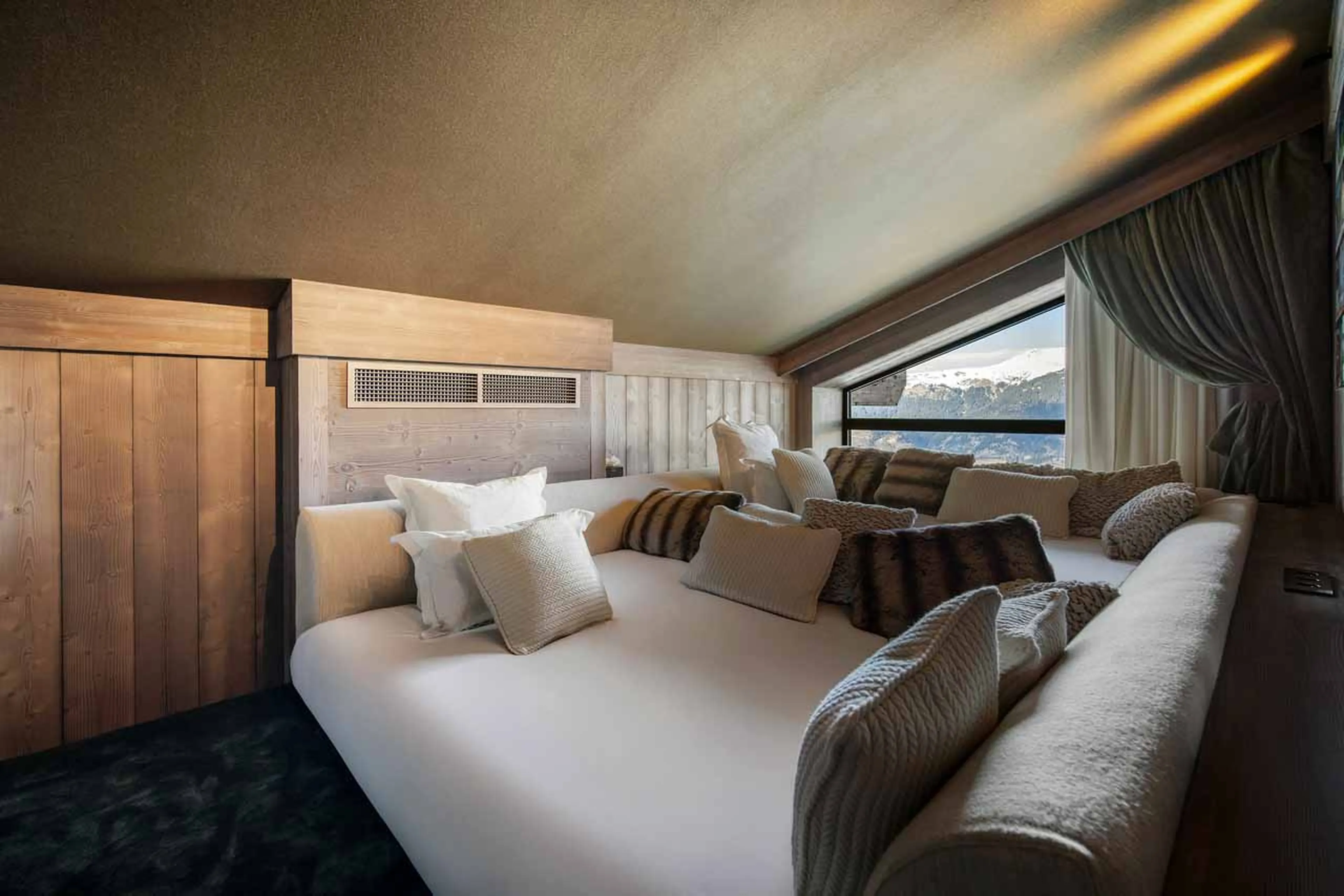 Childrens bedroom/TV room at Atmosphere Penthouse in Courchevel 1850