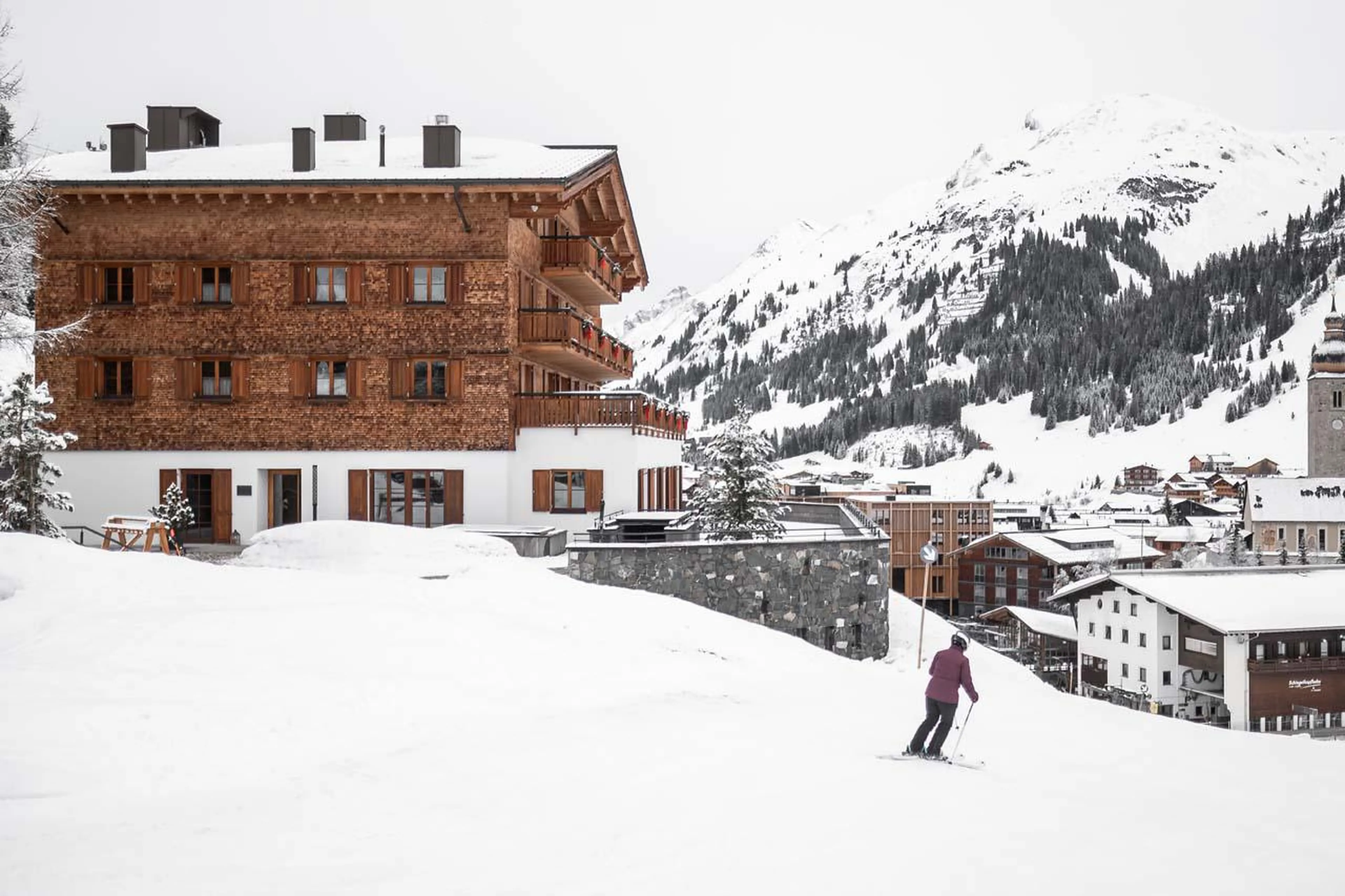 Aurelio Club Chalet next to the piste in Lech