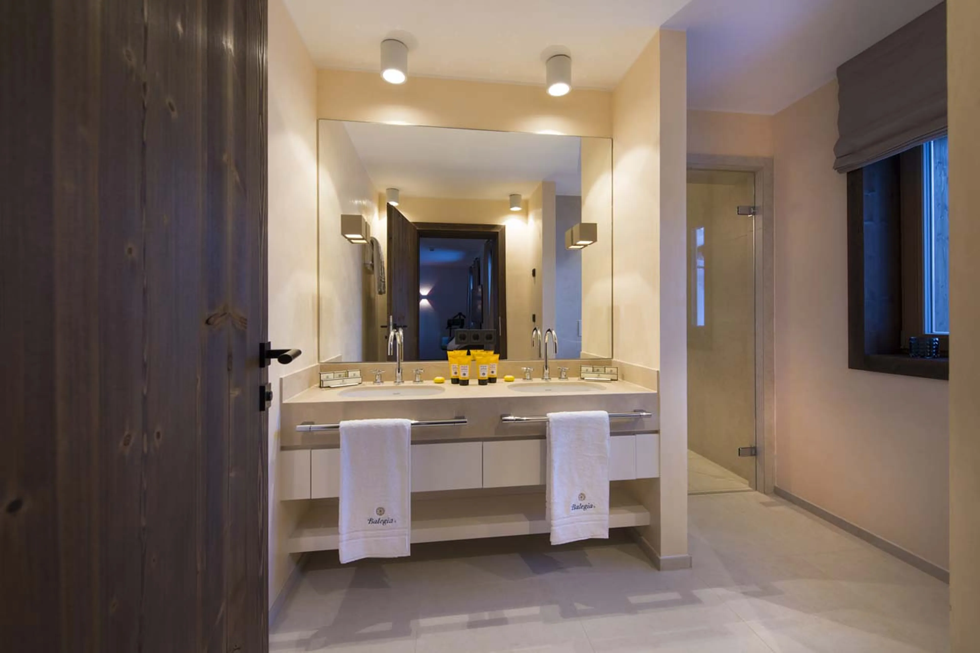 En-suite bathroom at Exterior of Balegia Apartment 3 in Lech