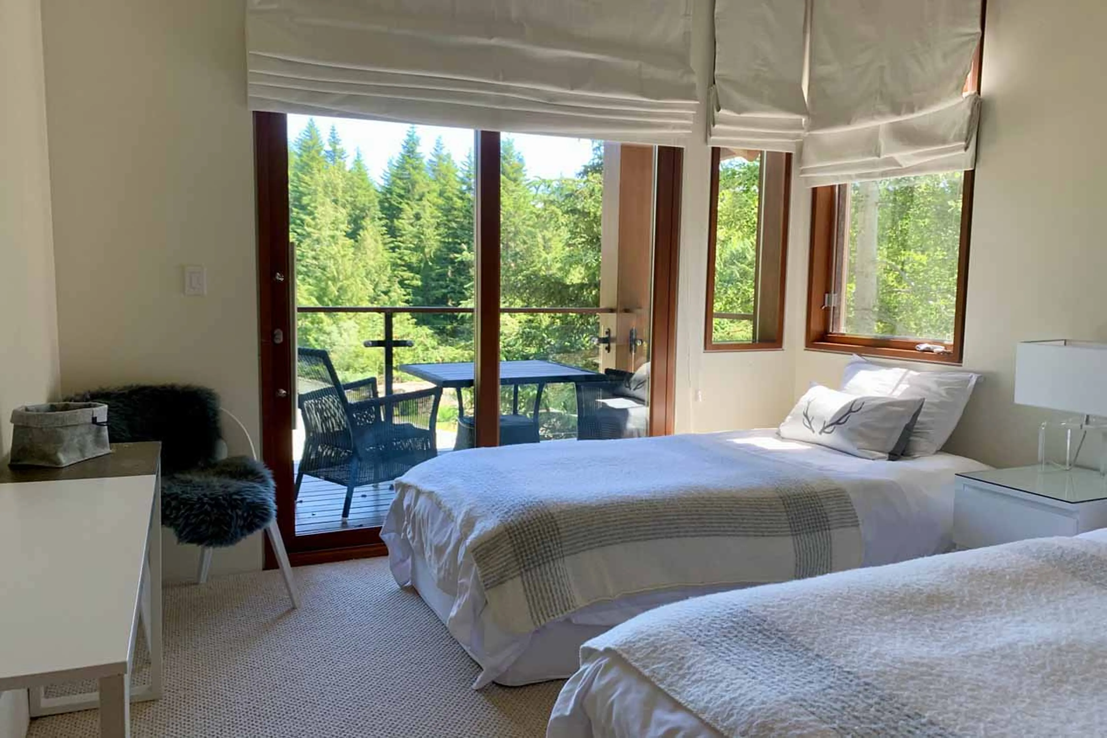 Twin bedroom at Belmont Estate in Whistler