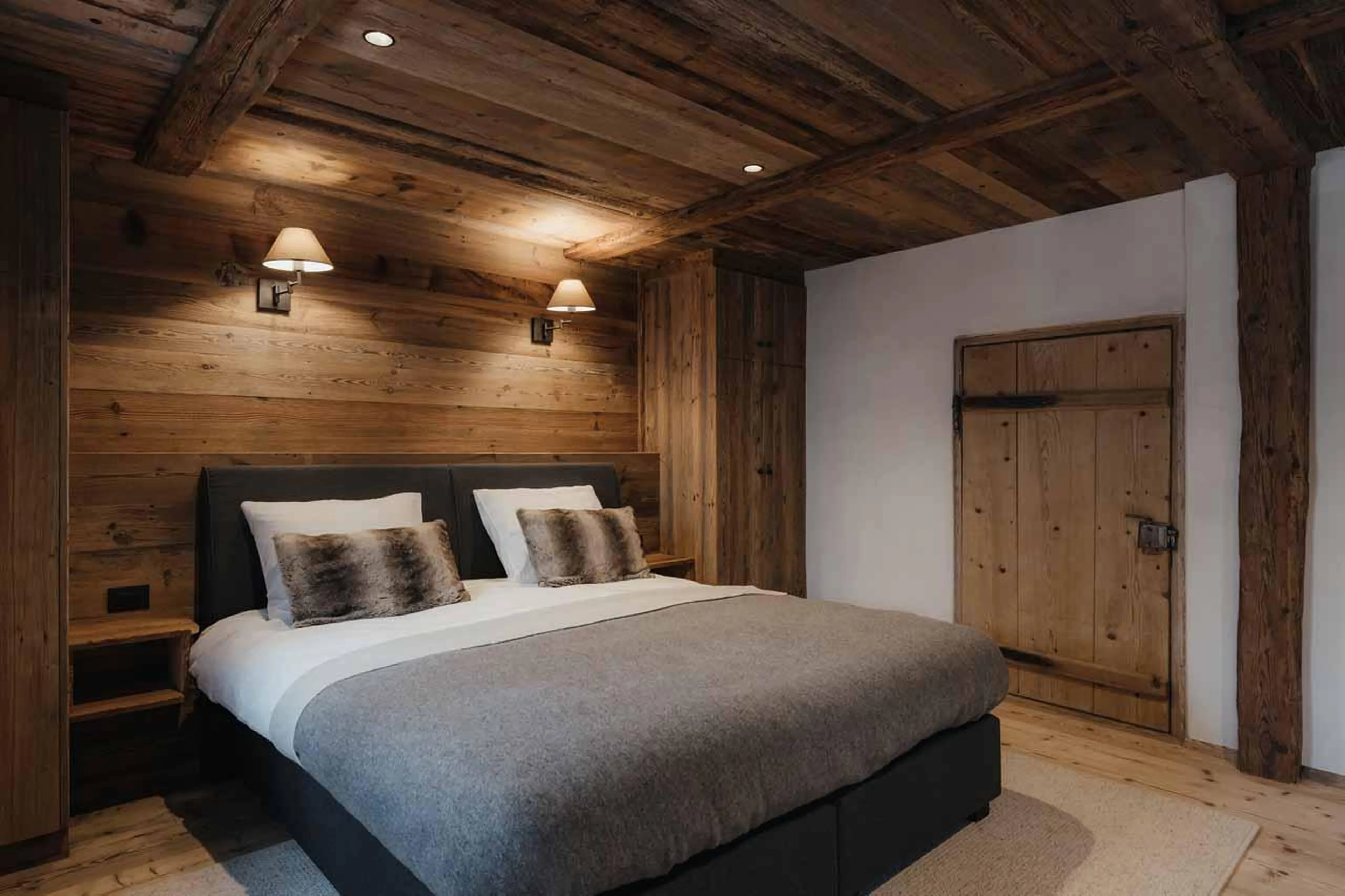 Comfortable double bedroom at Casa Tra Cime in Arabba