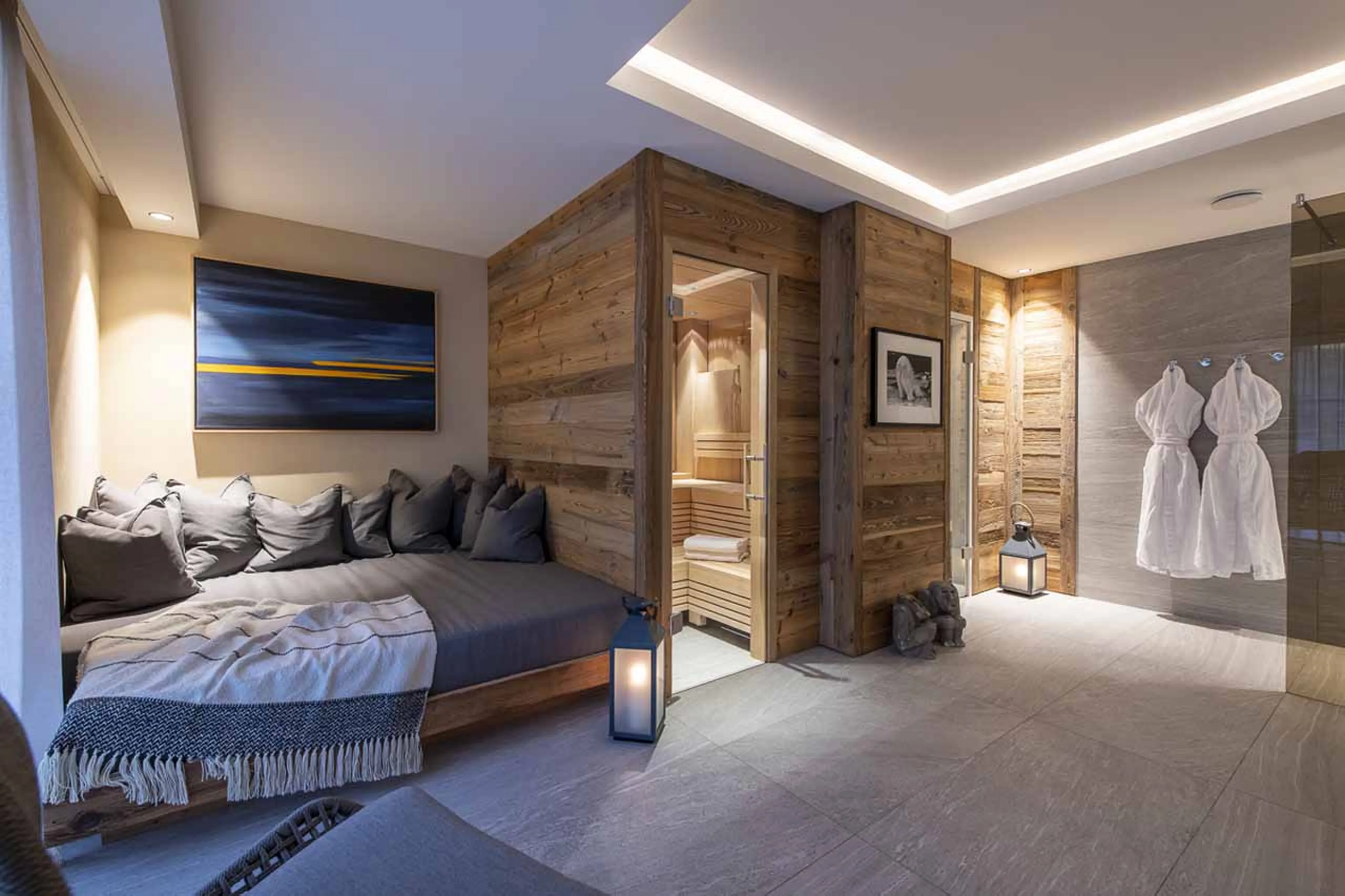 Day bed in private spa at Chalech 4 in Lech