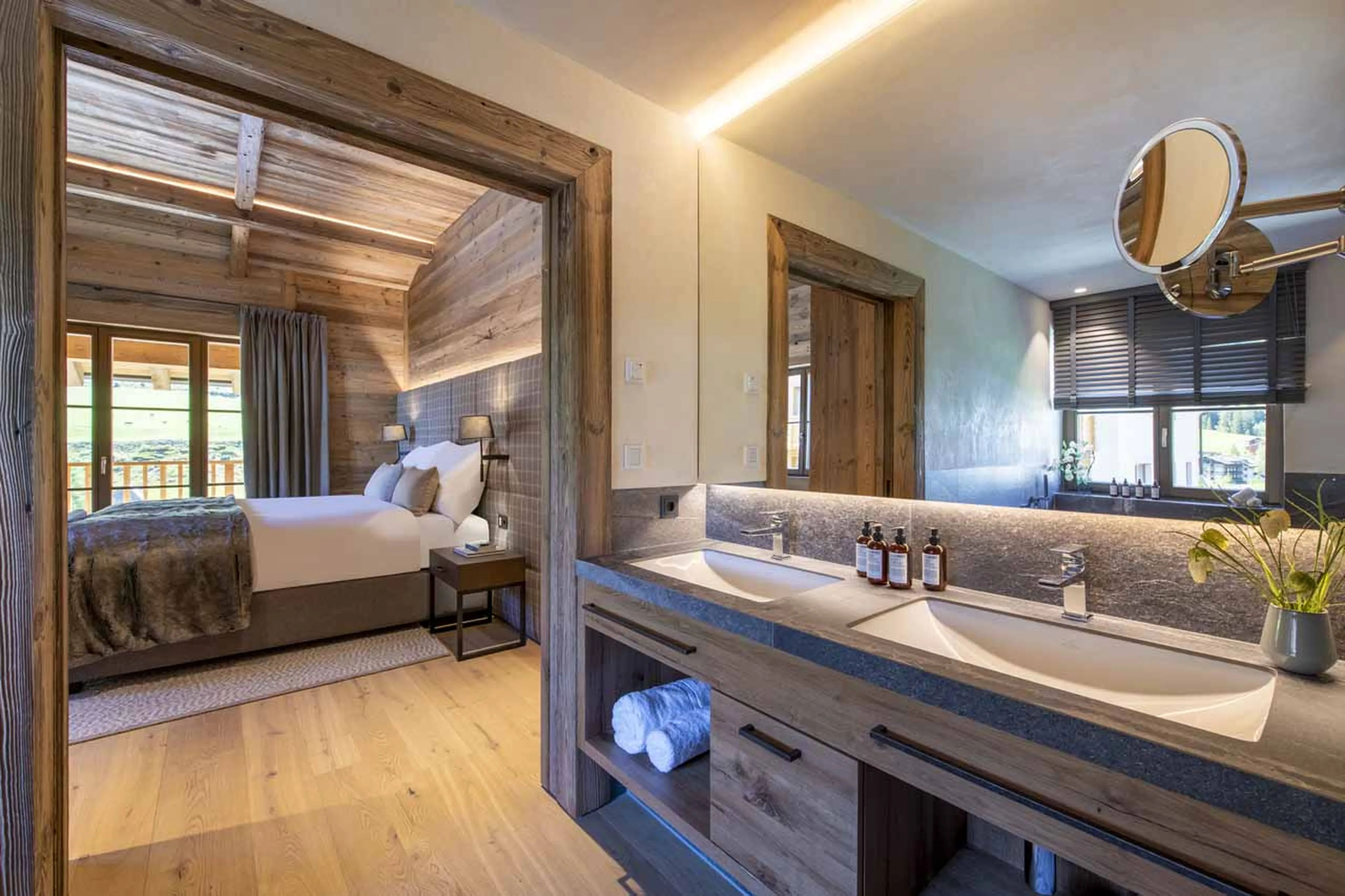 Twin basins at Chalech L in Lech