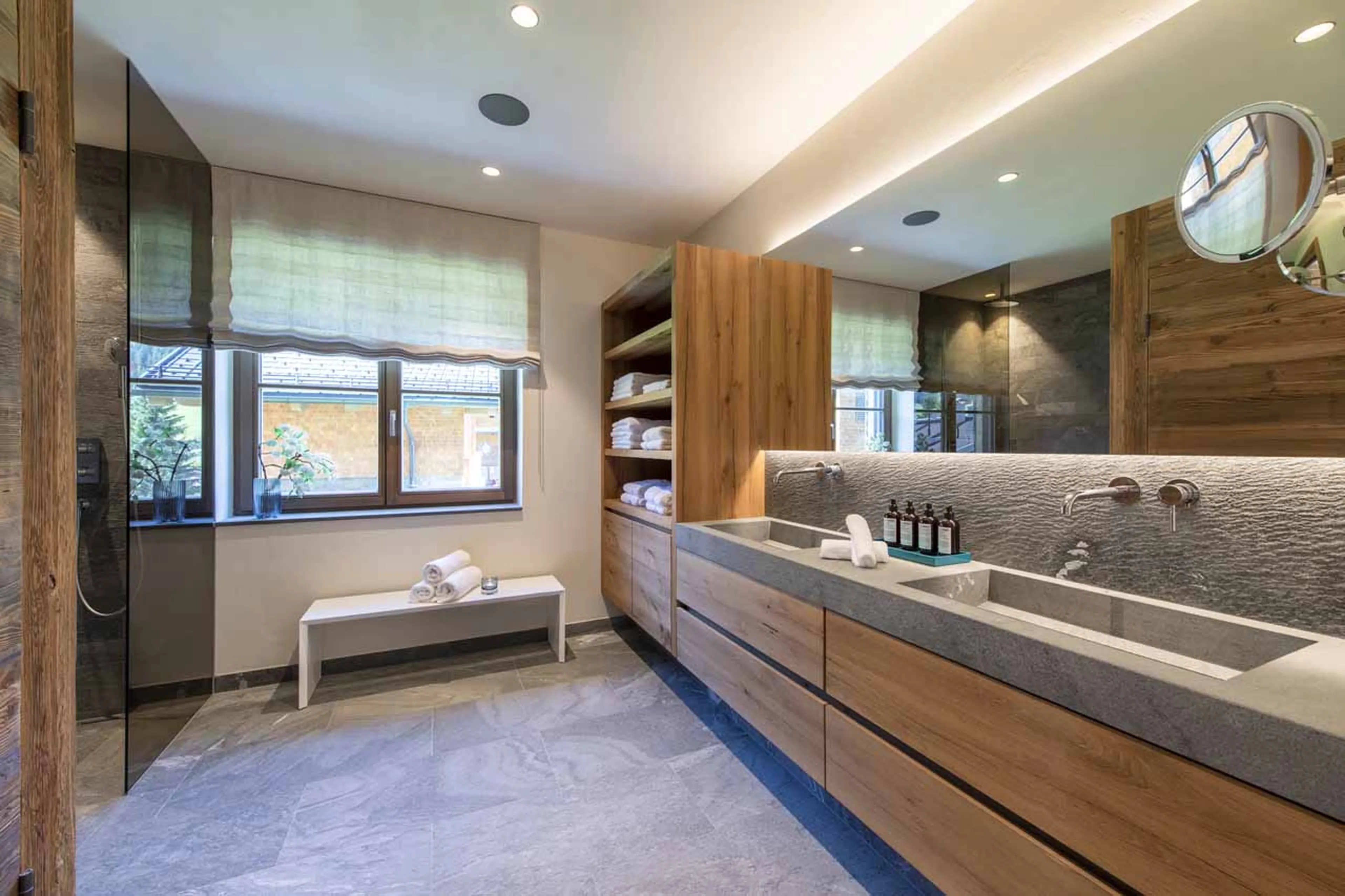 Bathroom two at Chalech S in Lech