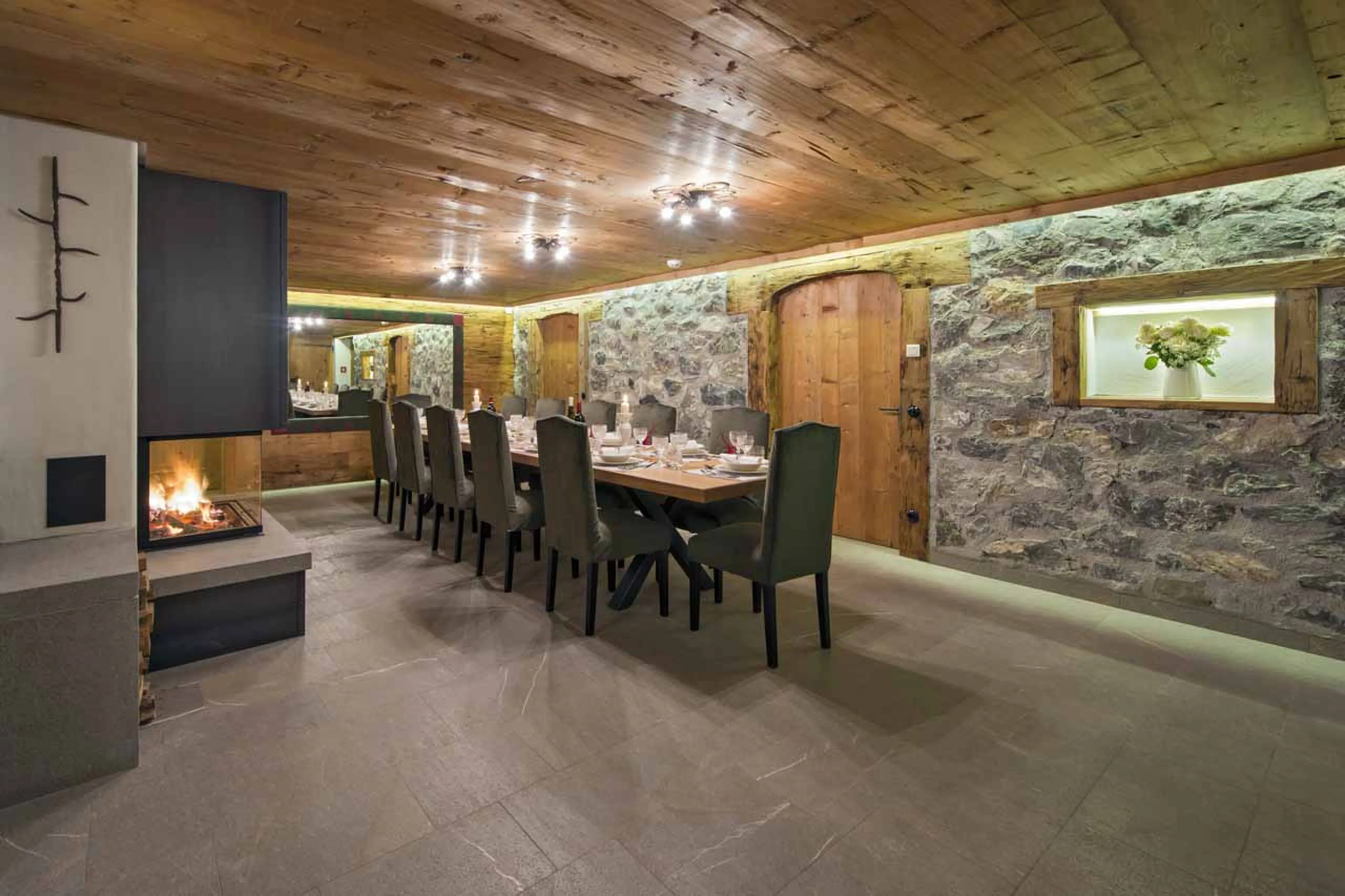 Dining room of Chalet 1597 in Lech