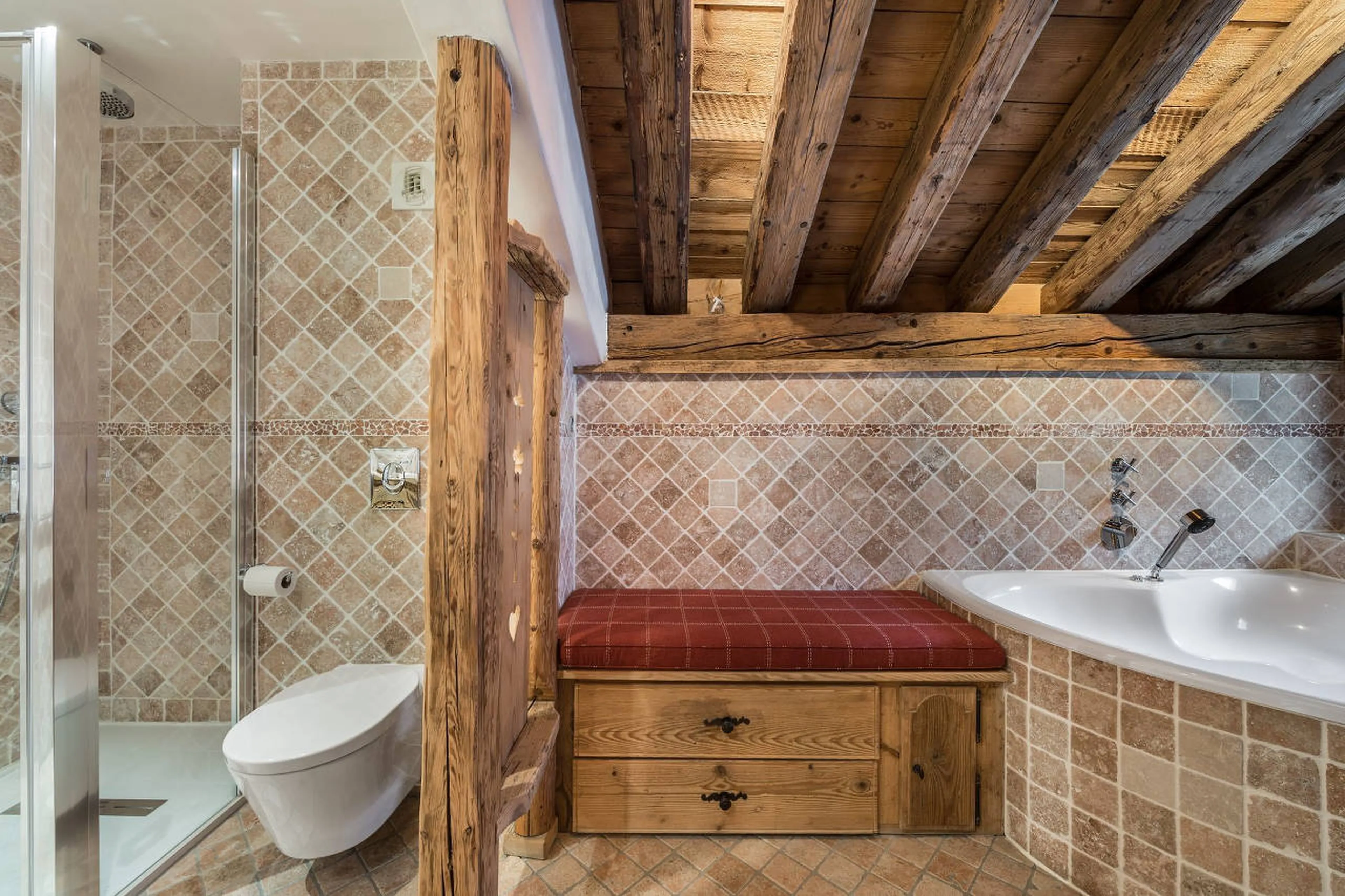 En suite bathroom with balneo bath in Chalet 3 Soeurs in Courchevel 1850
