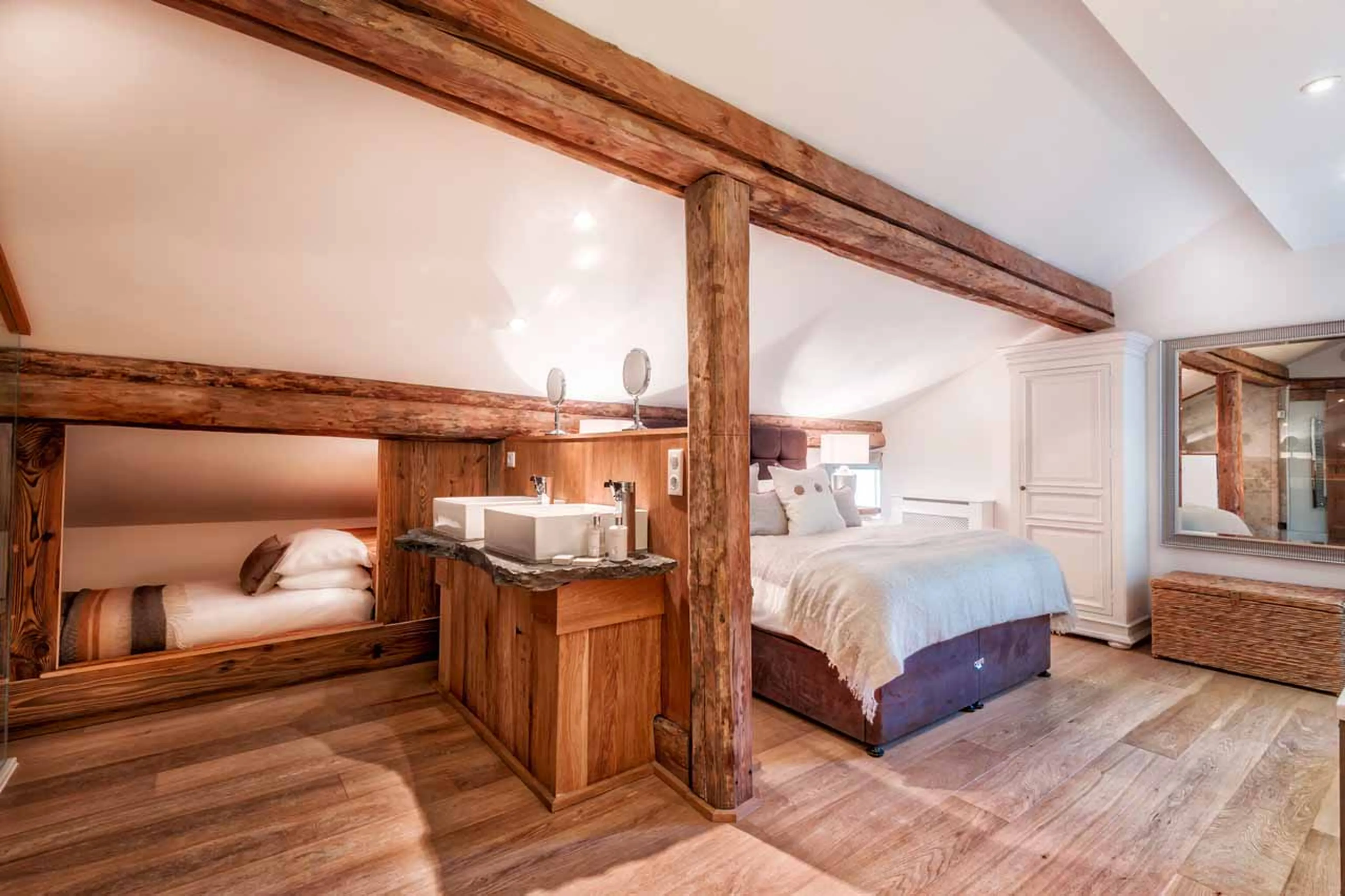 Adult-sized cabin bunk beds at Chalet 46˚ in Morzine