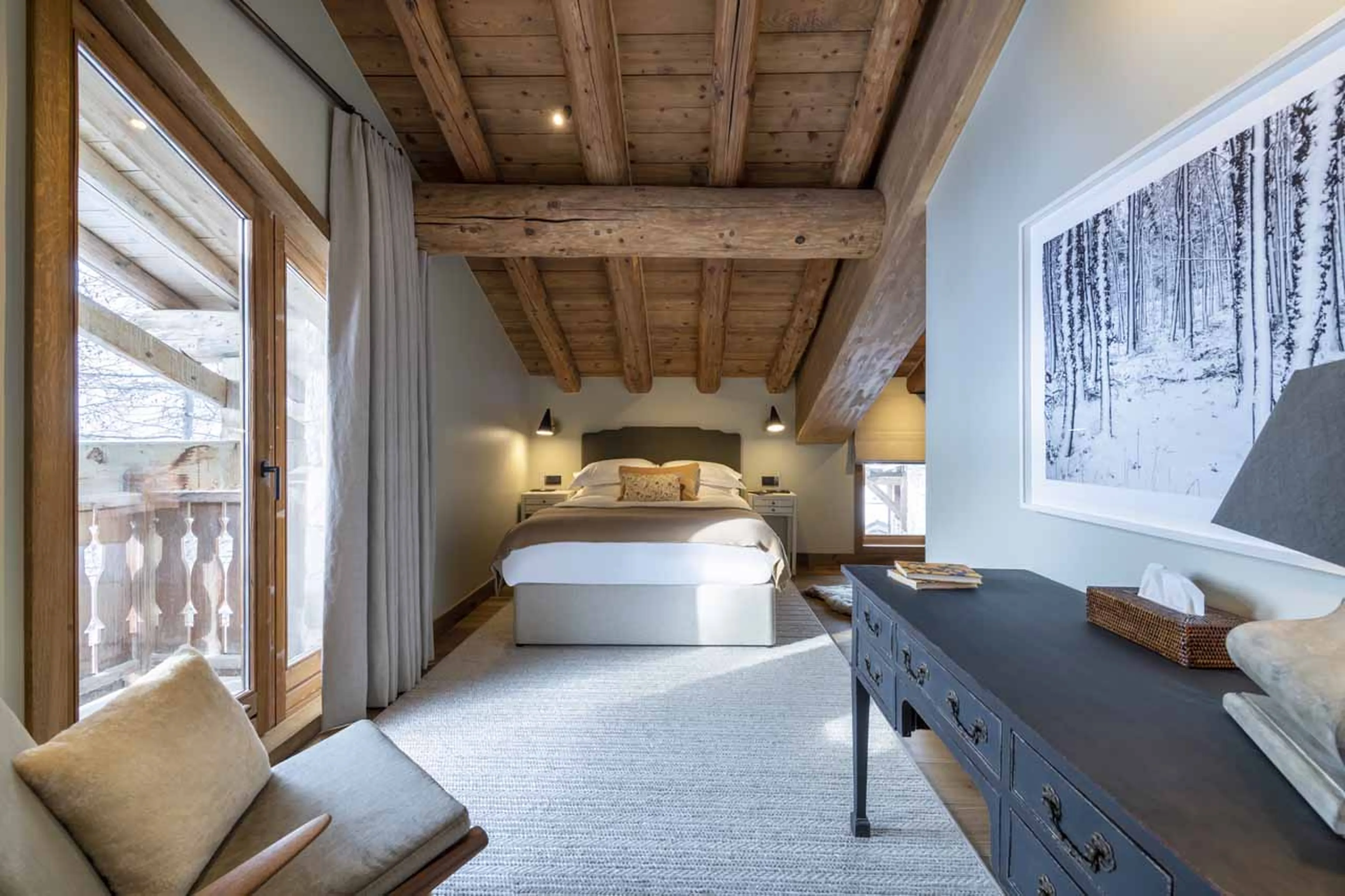 Spacious master suite at Chalet Abade in Val d'Isere