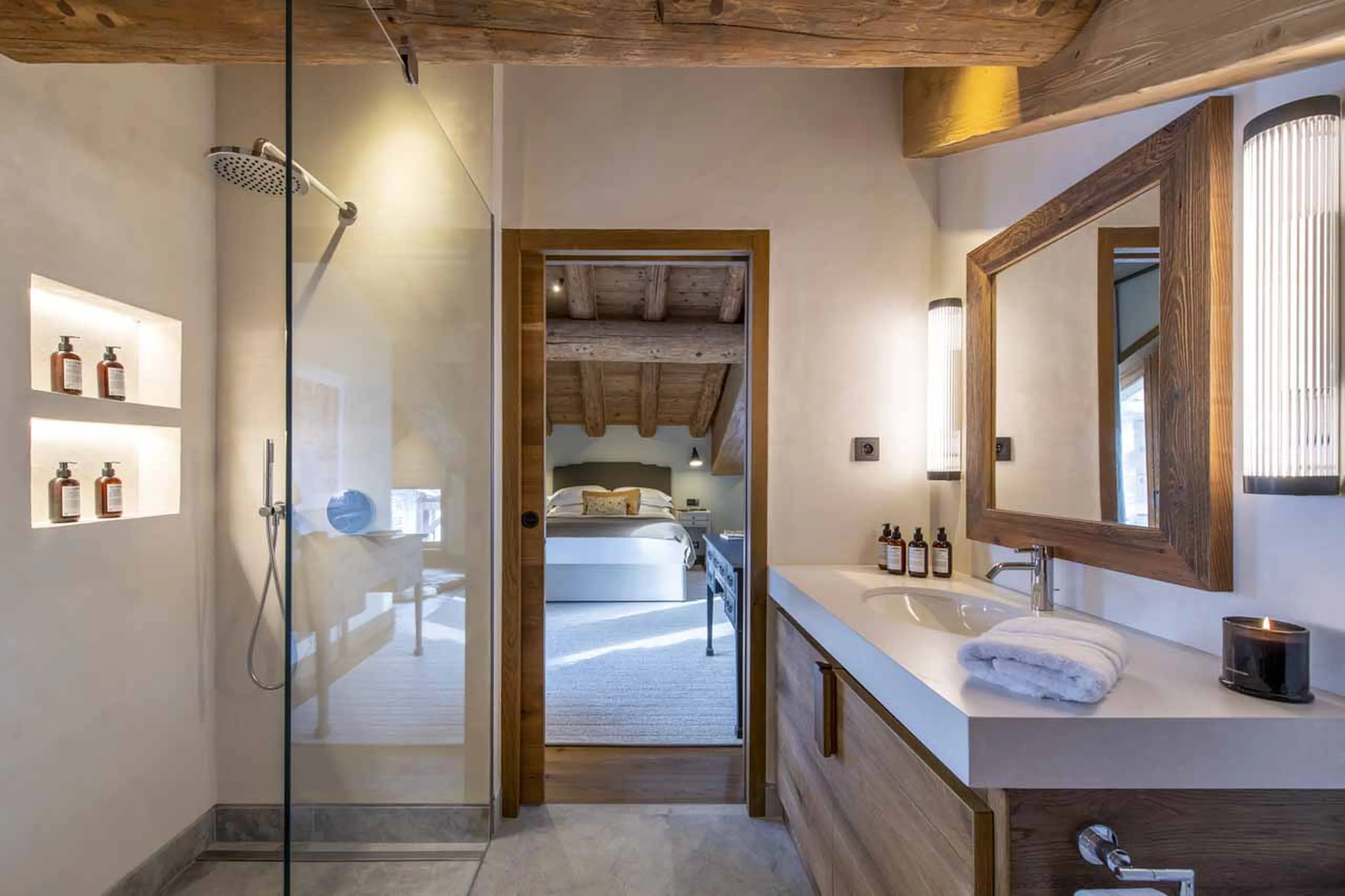 En-suite bathroom at Chalet Abade in Val d'Isere
