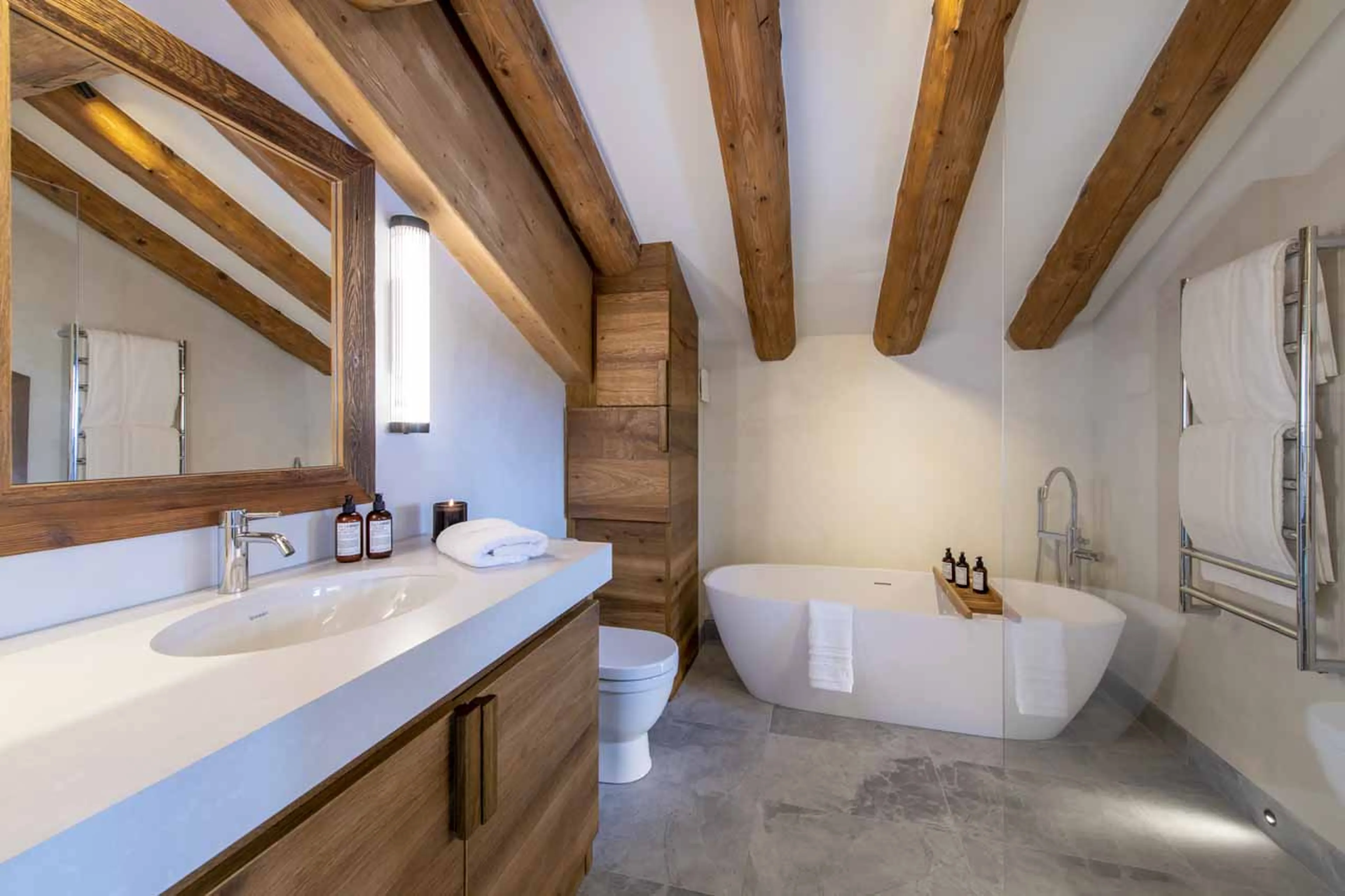 Bathtub in master suite at Chalet Abade in Val d'Isere