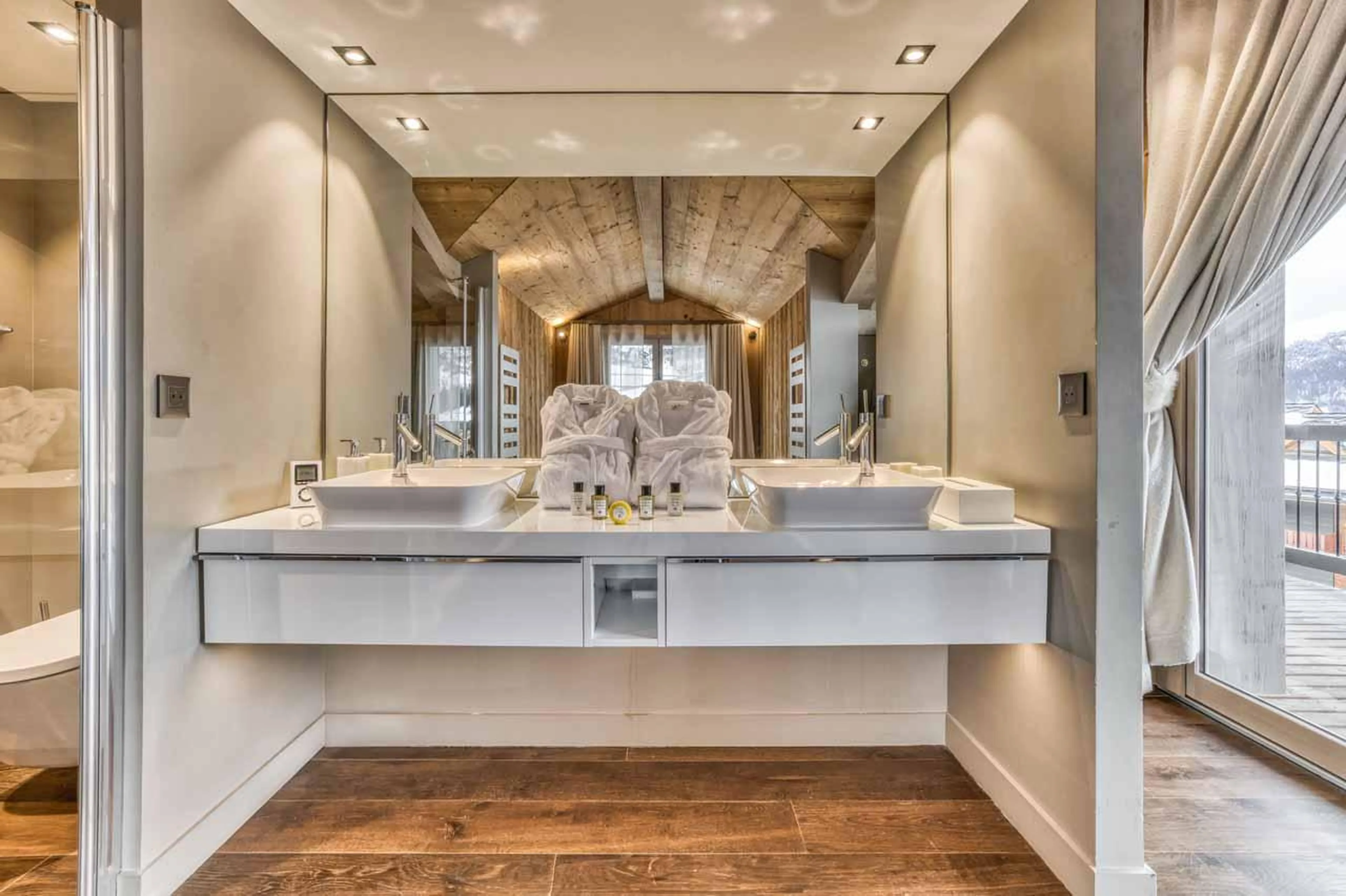 En-suite bathroom with beautiful double basin at Chalet Acelia in Courchevel 1550