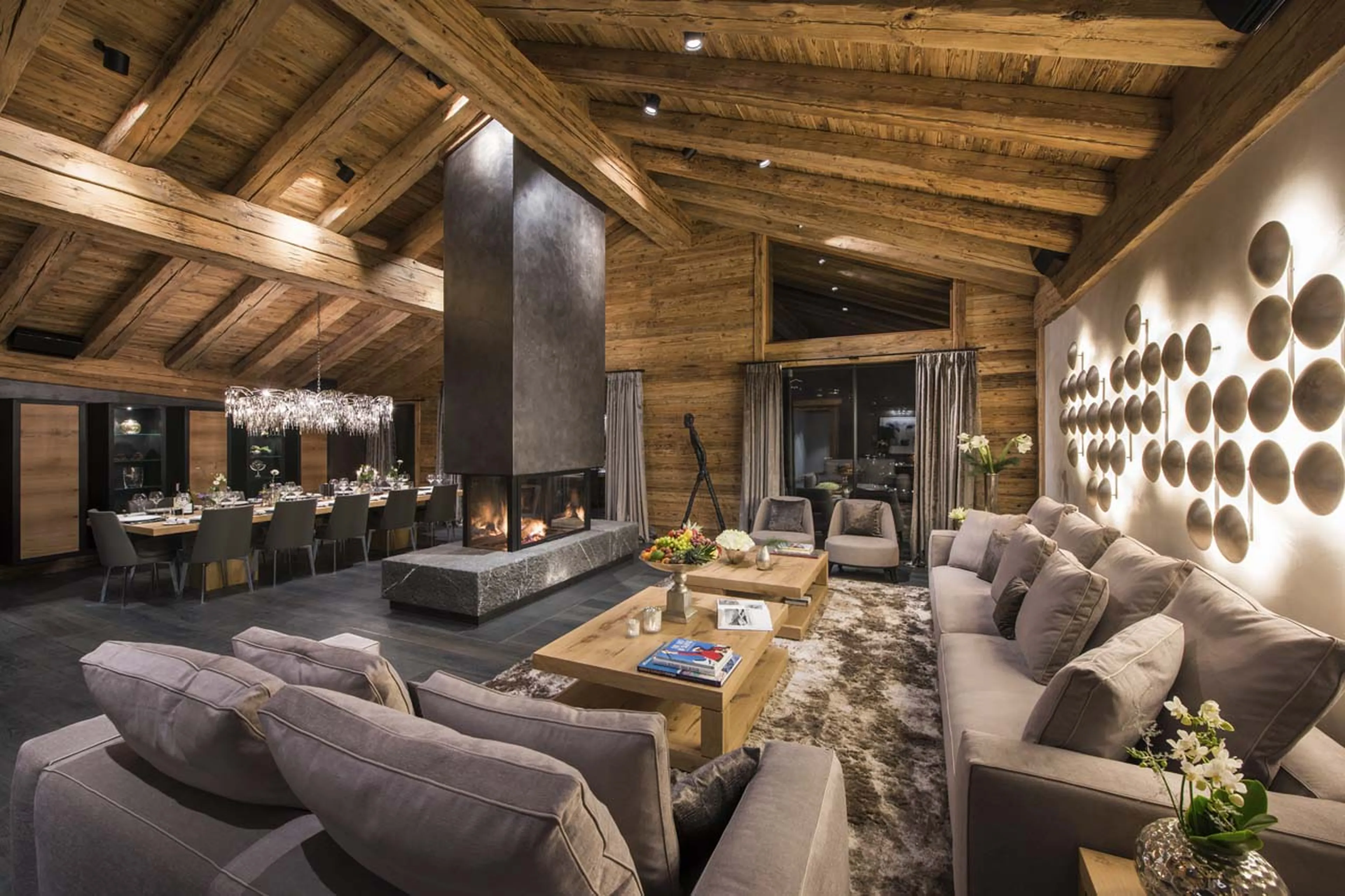 Open plan living area of Chalet Aconcagua in Zermatt