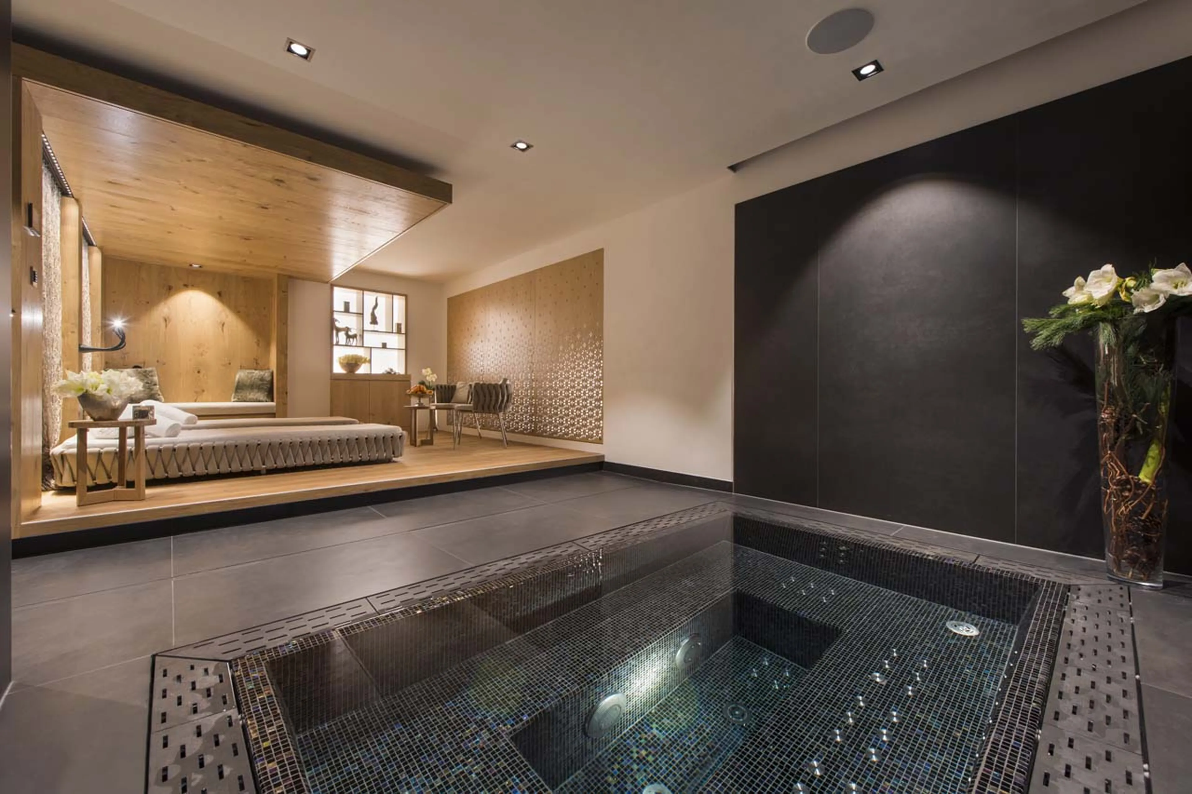 Jacuzzi in spa of Chalet Aconcagua in Zermatt