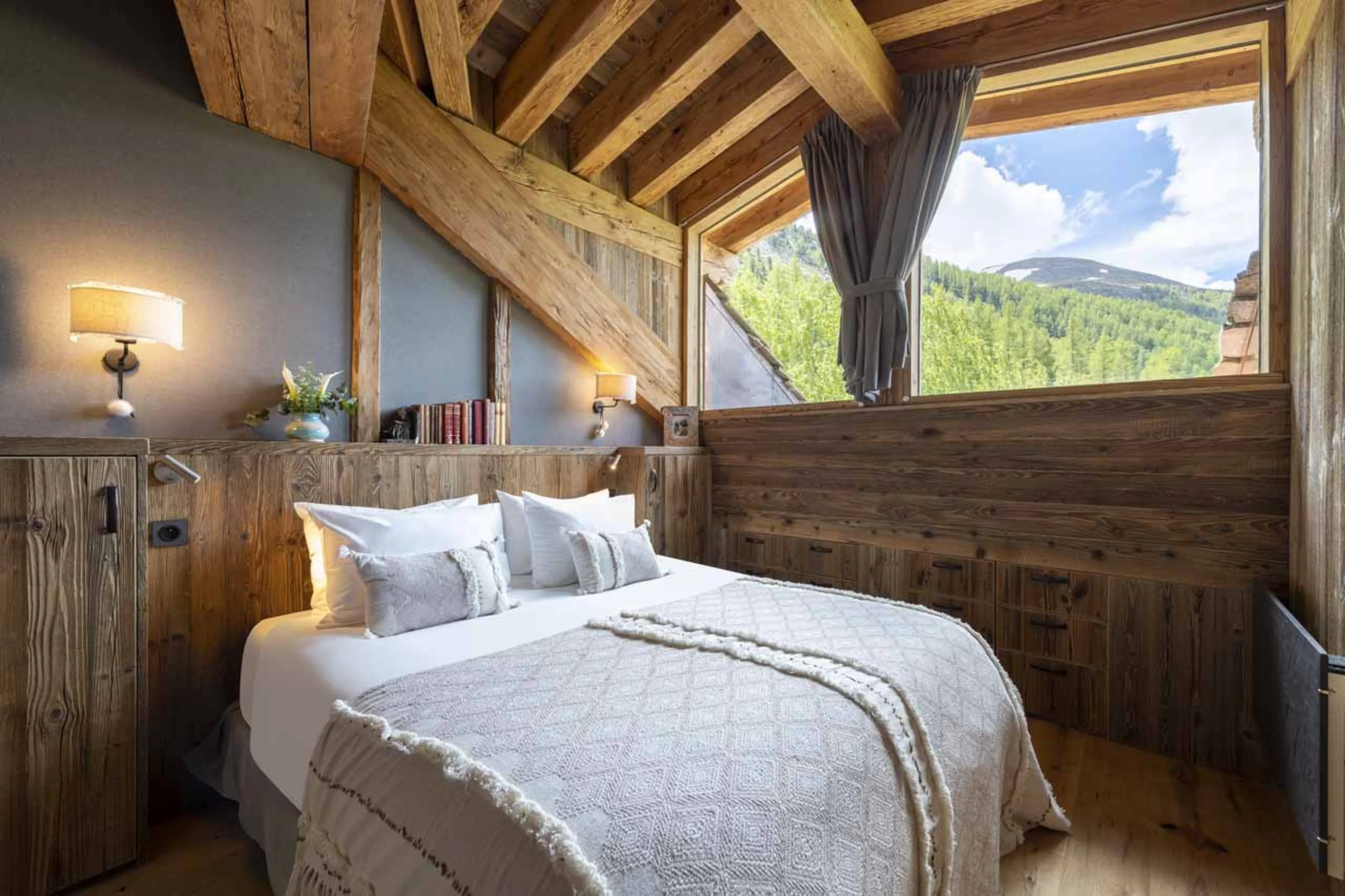 Bedroom four at Chalet Akaroa in Val d'Isere