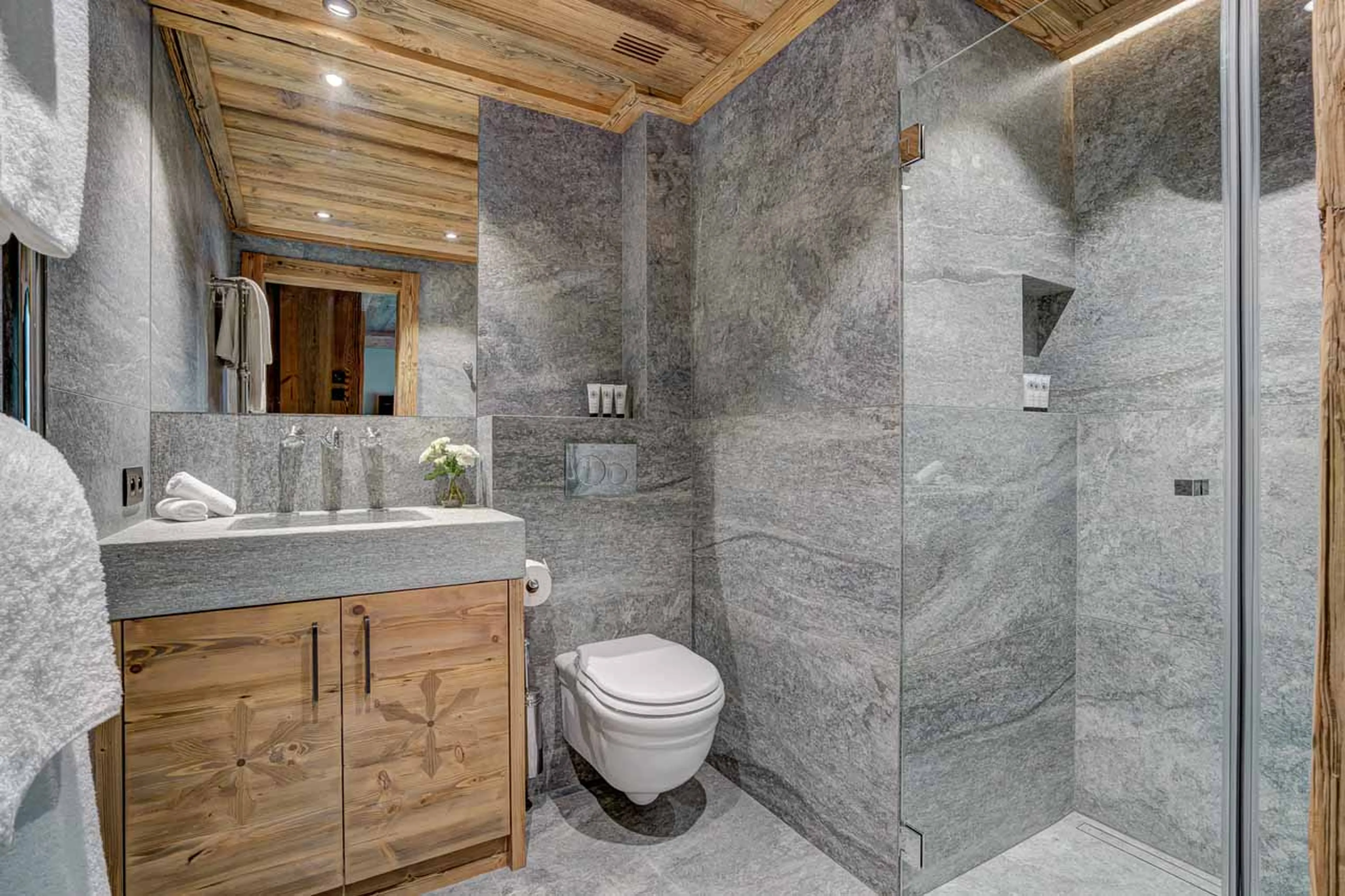 Bathroom one at Chalet Alaska in Chamonix