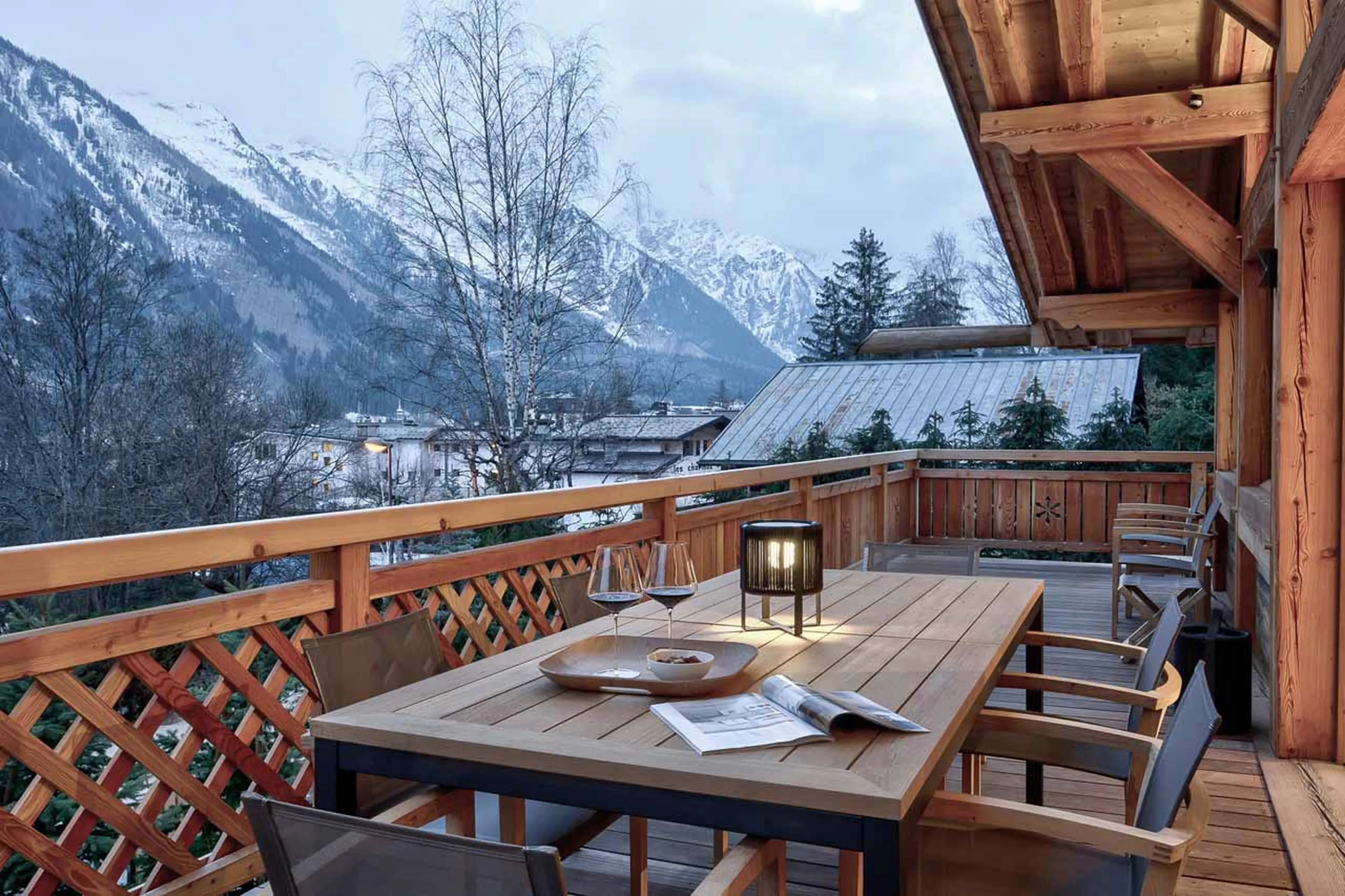 Al fresco dining at Chalet Alaska in Chamonix