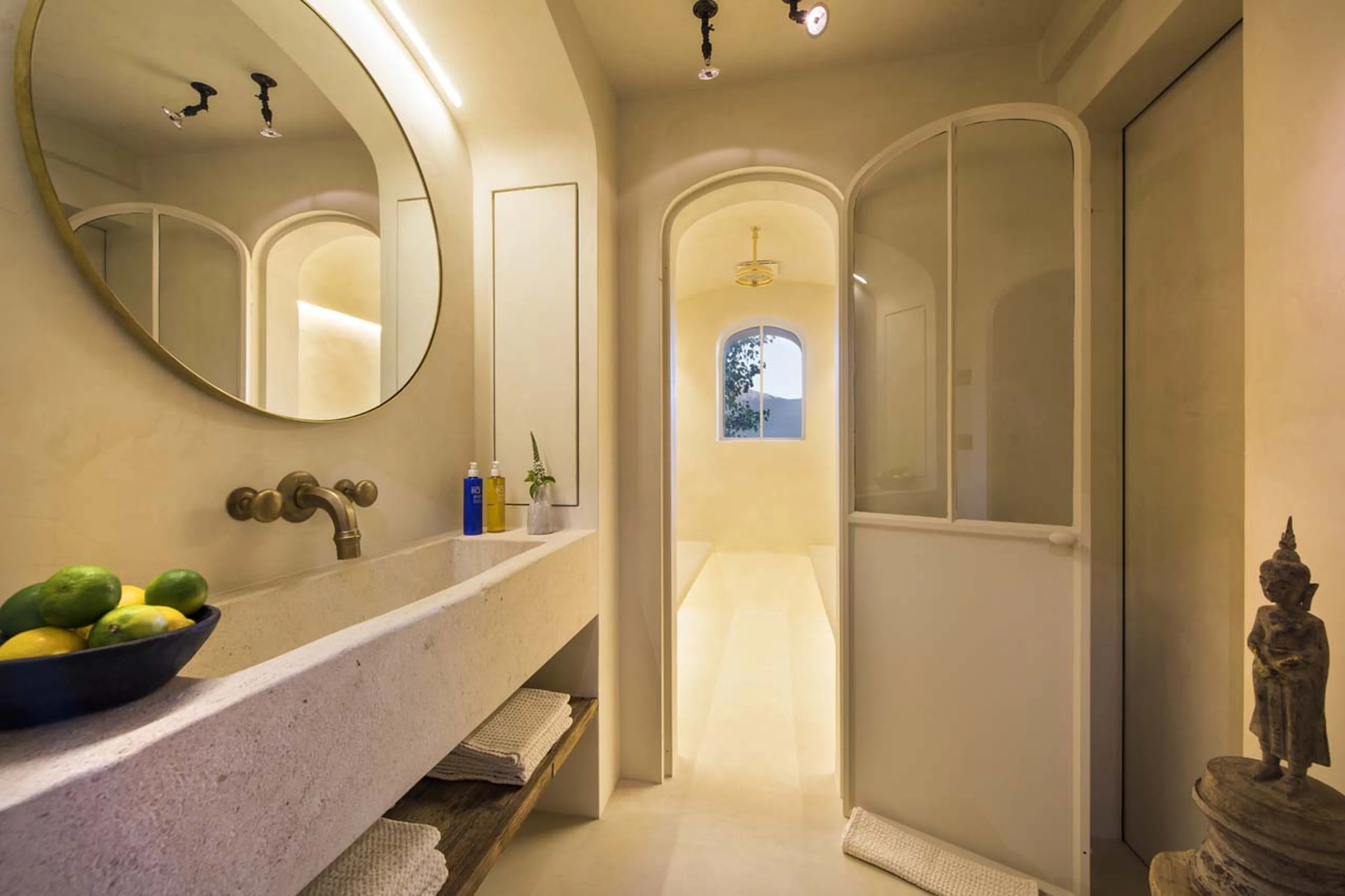 Hammam and basin at Chalet Aline in Verbier