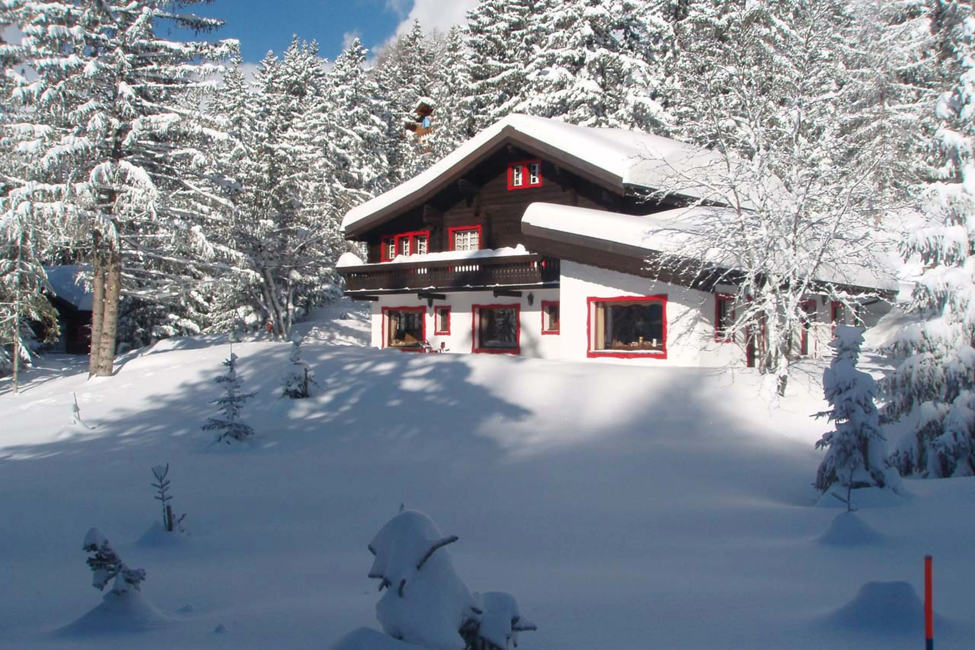 Direct access to the slopes of Chalet Alouette in Crans Montana