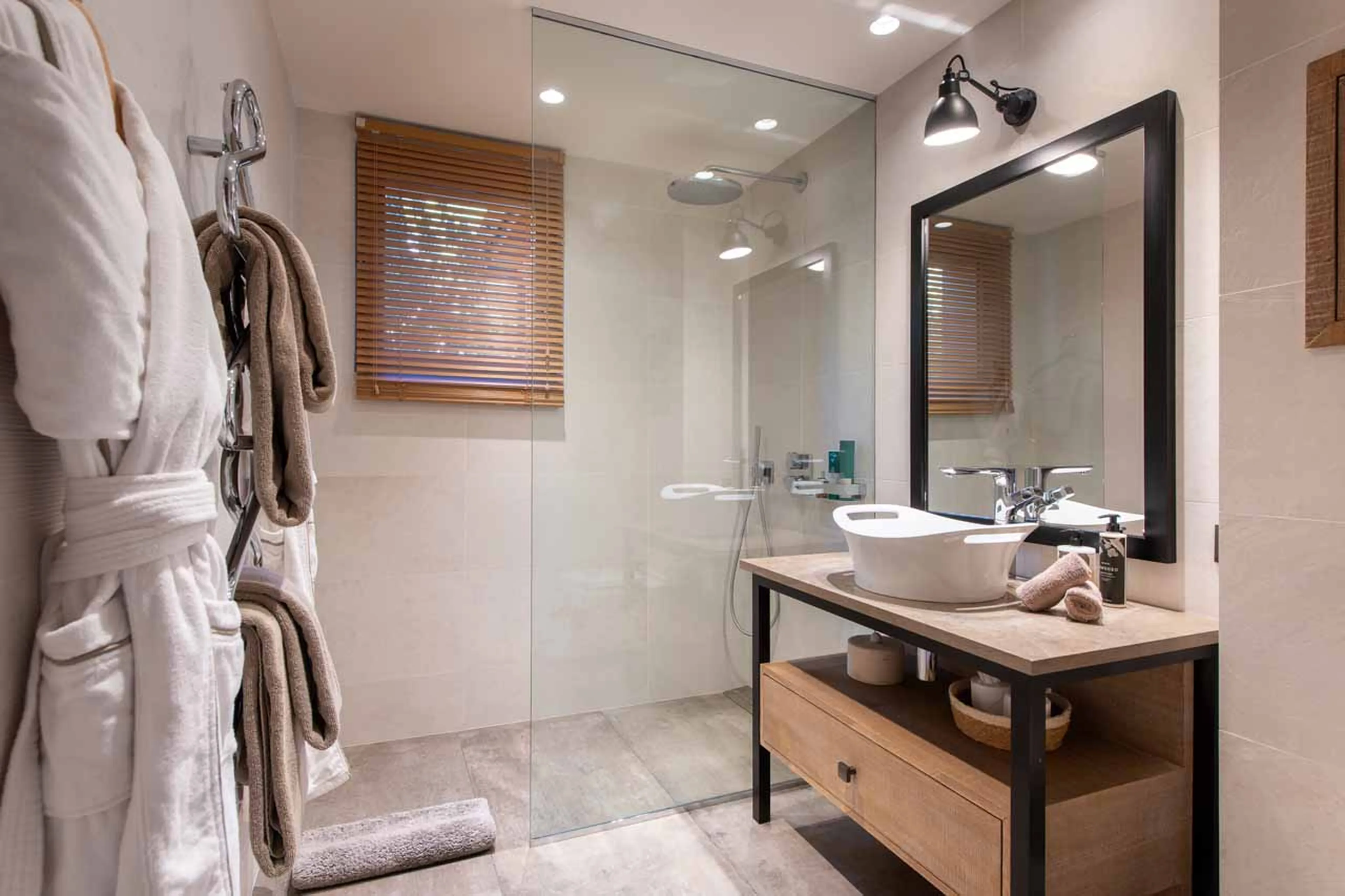 Bathroom three at Chalet Alpaca in Meribel