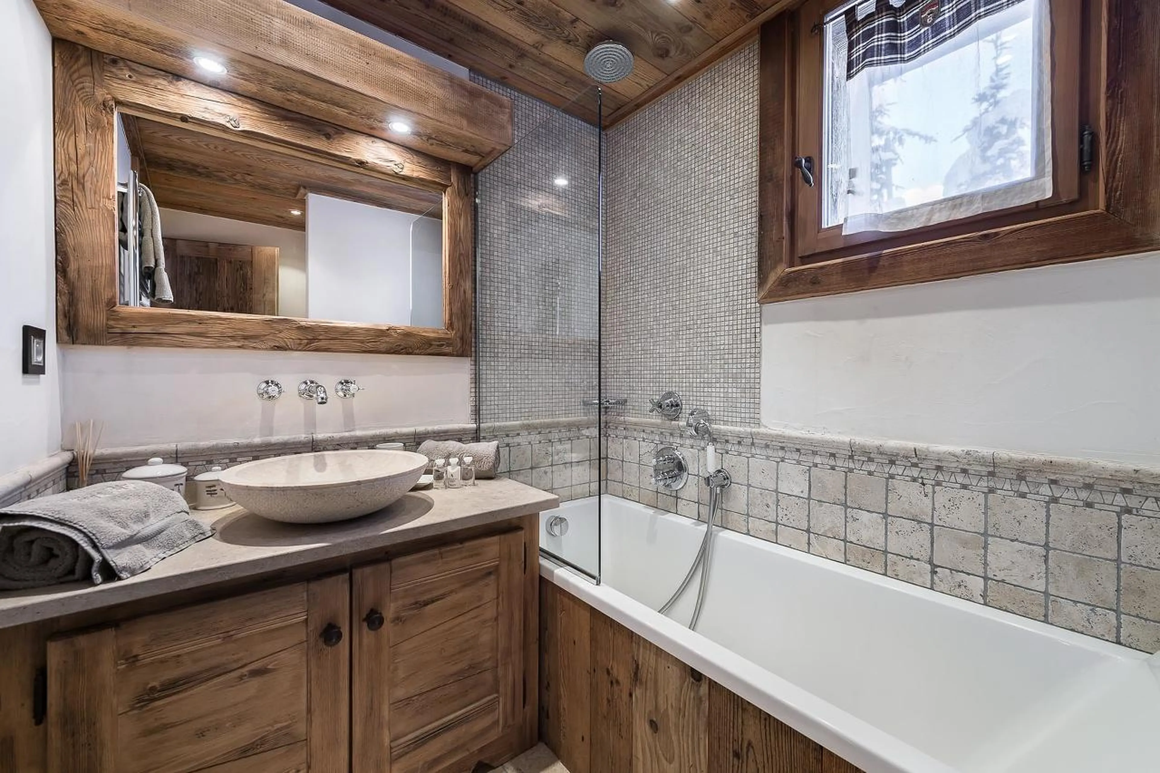 Bathroom two at Chalet Alpette in Courchevel 1550