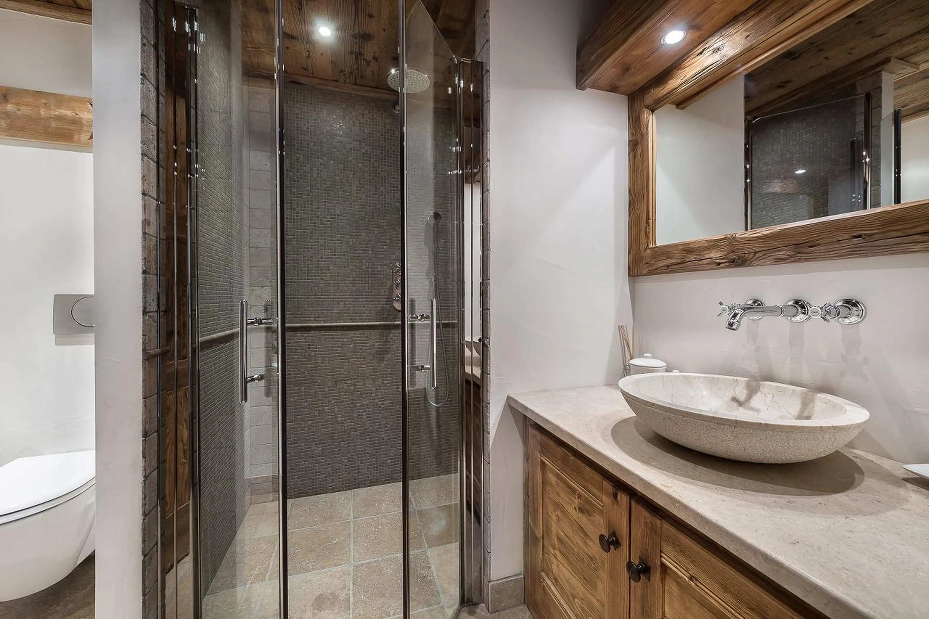 Bathroom five at Chalet Alpette in Courchevel 1550