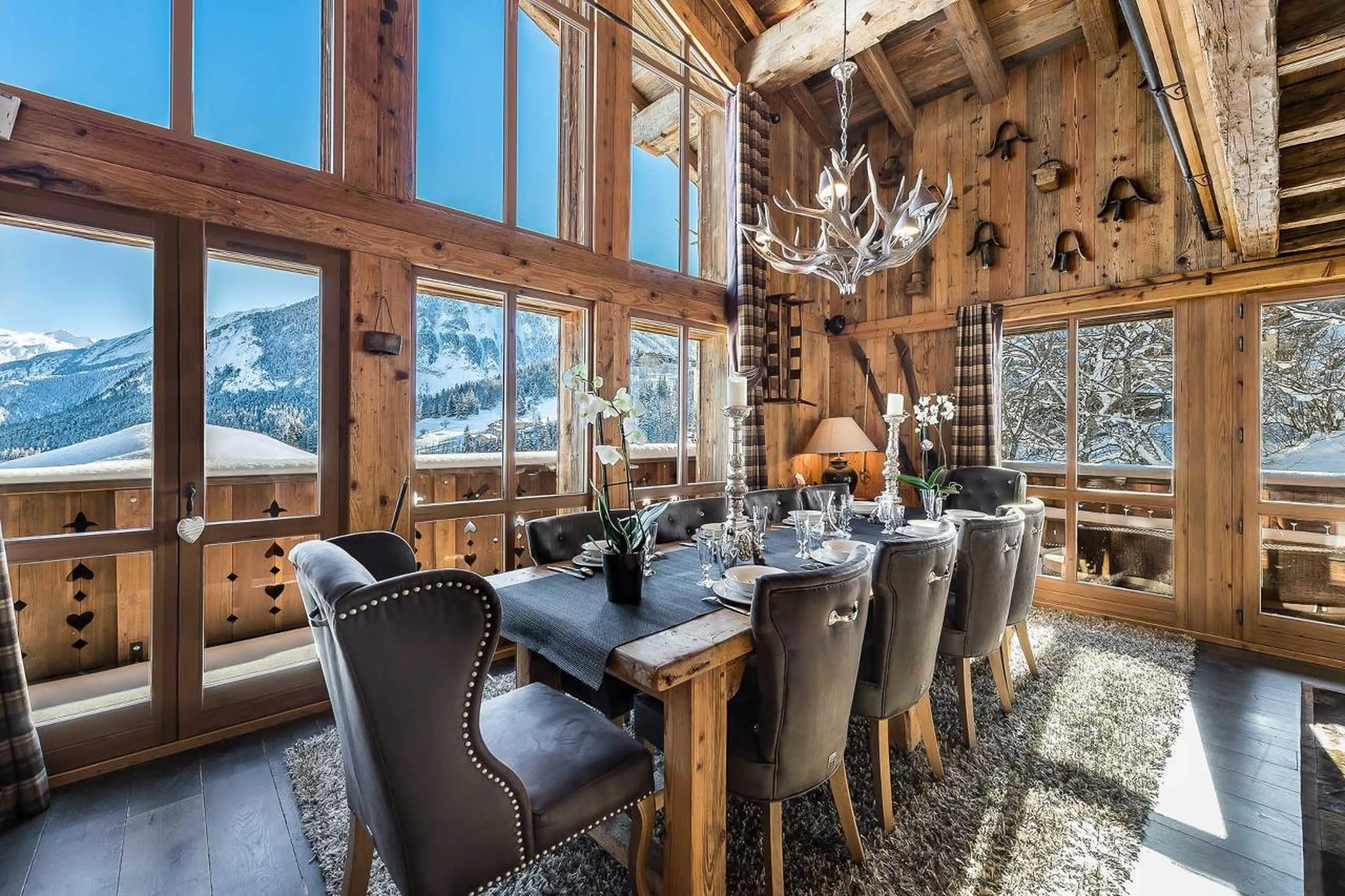 Dining table at Chalet Alpette in Courchevel 1550
