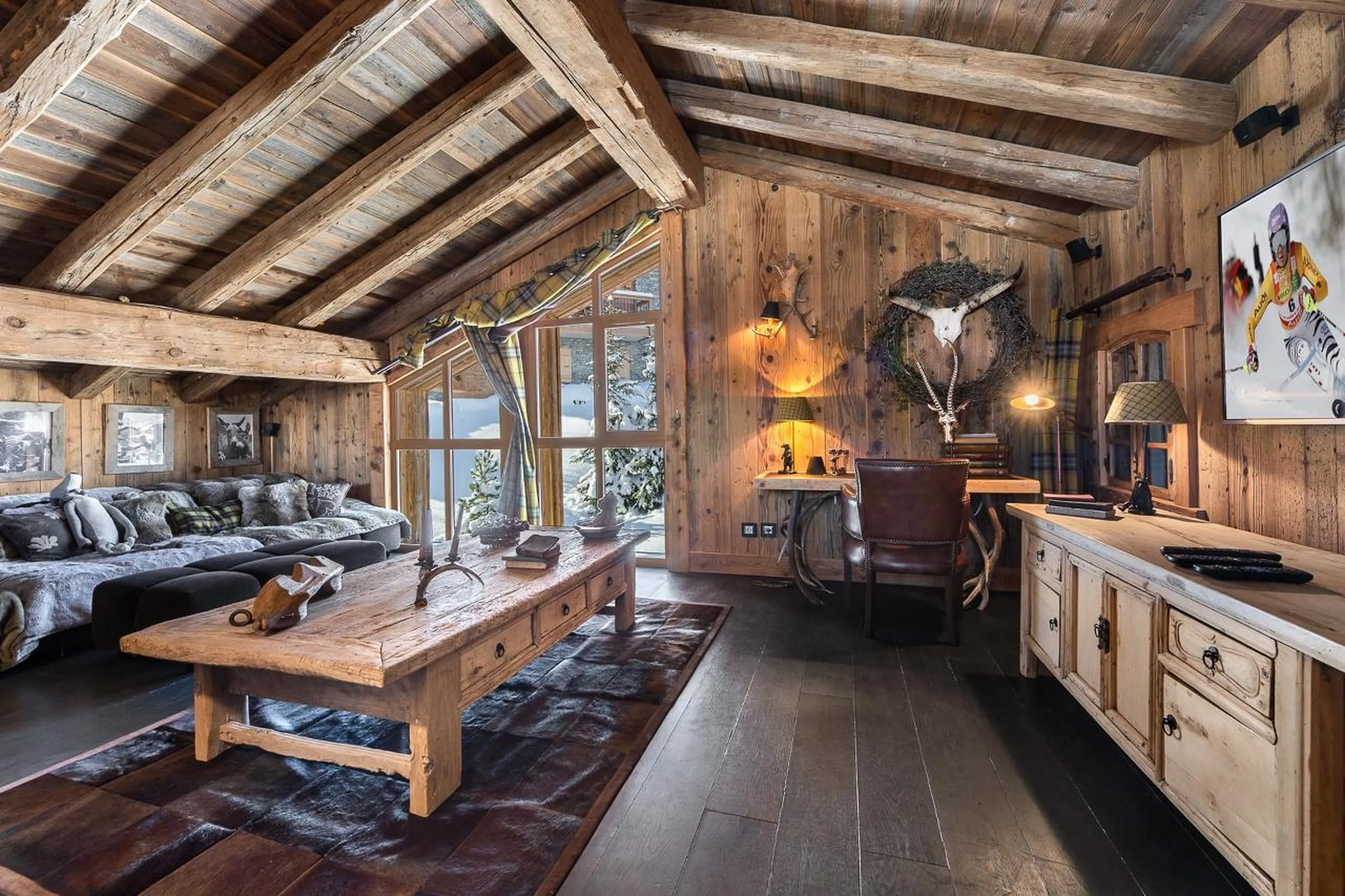 TV lounge at Chalet Alpette in Courchevel 1550