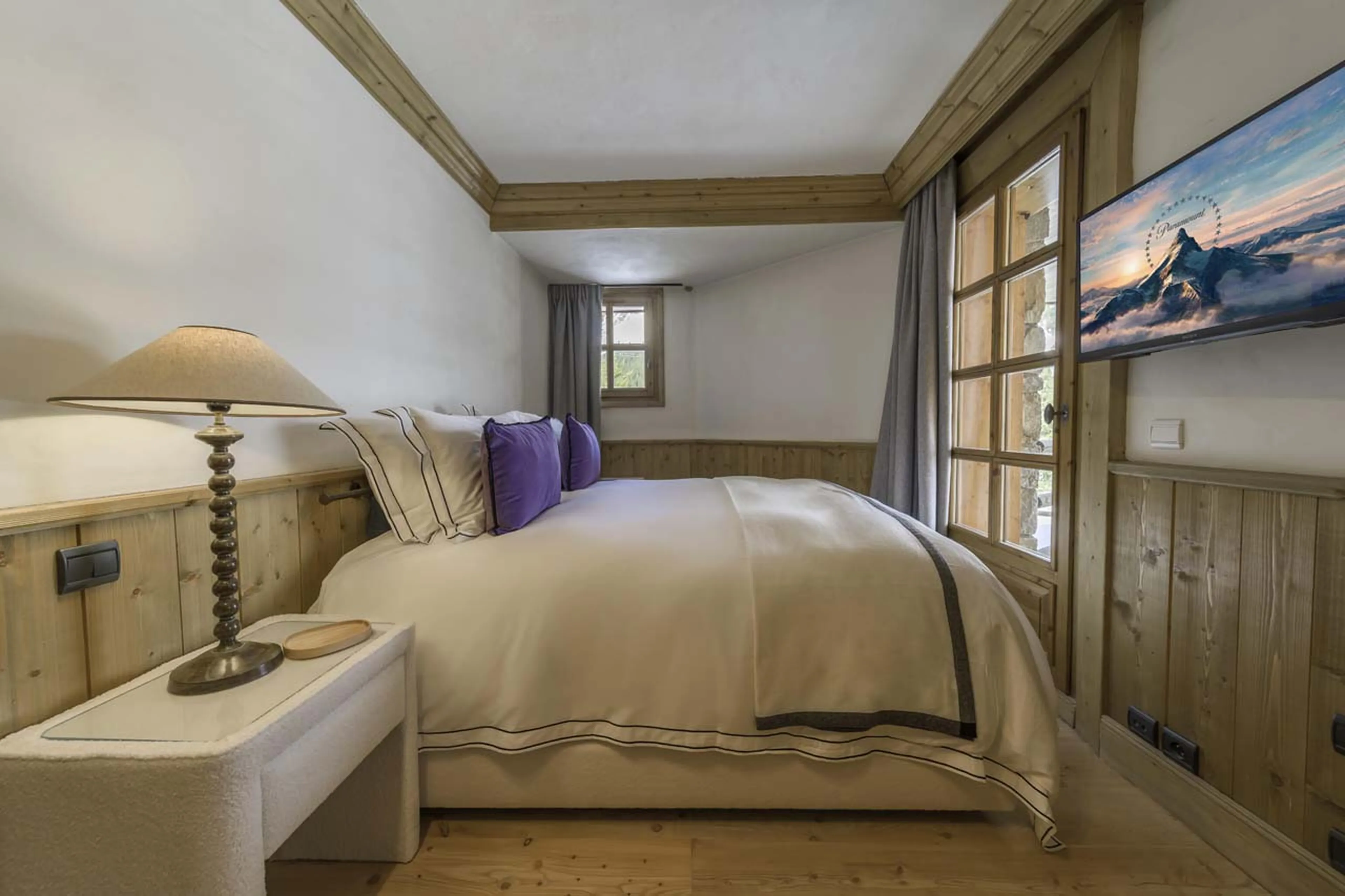 Double bedroom in Chalet Alpin, Courchevel 1850