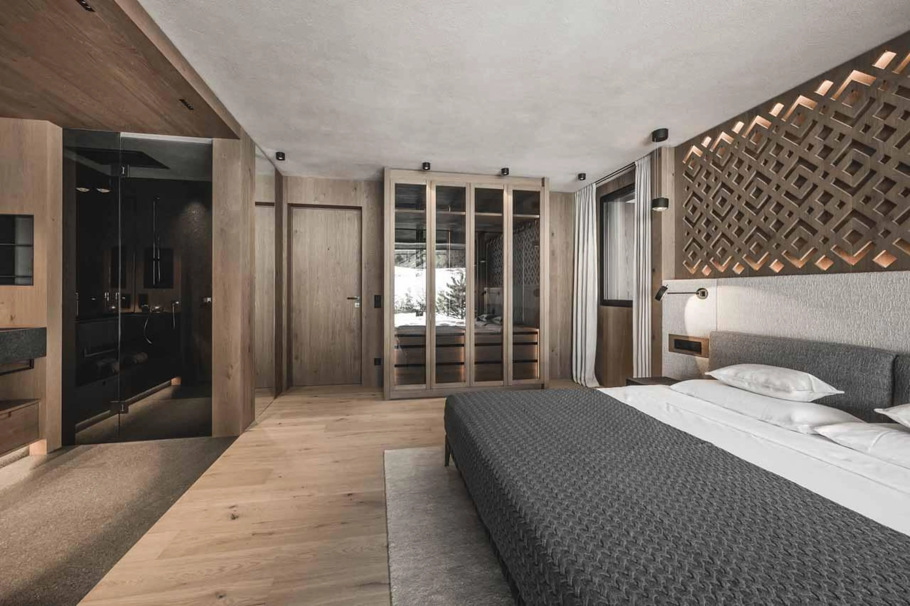 Wardrobe space at Chalet Alpurio in Val Gardena