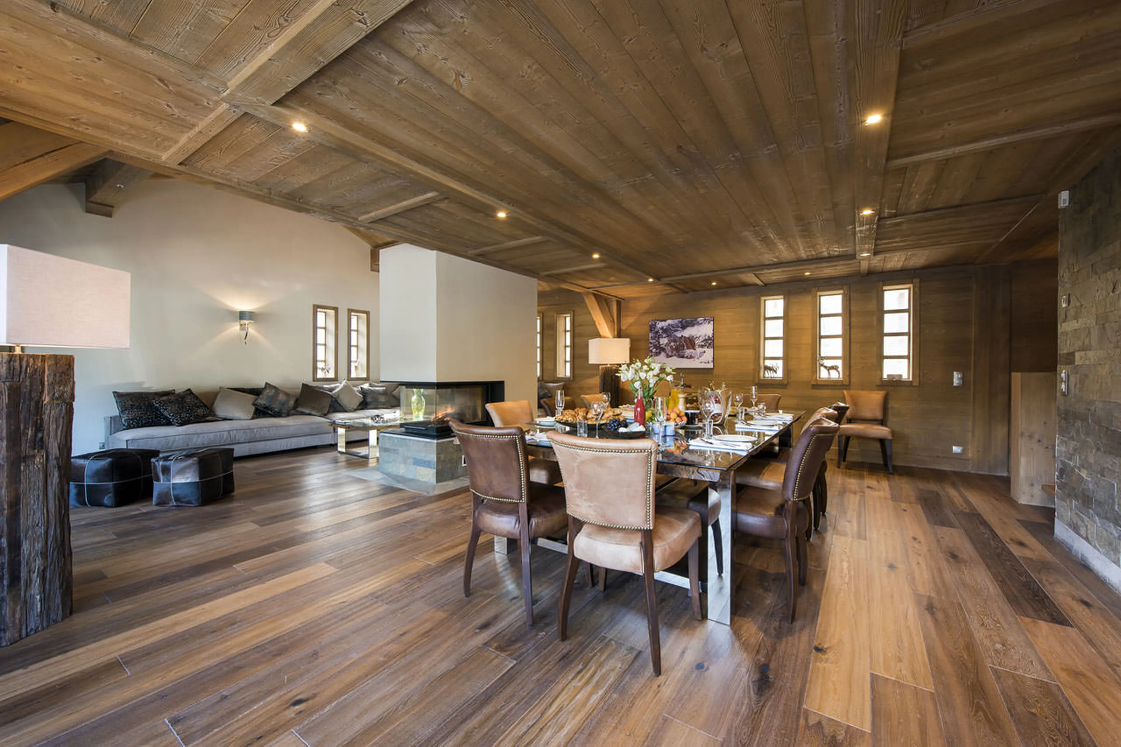 Dining area at Chalet Ambre in Tignes Le lac