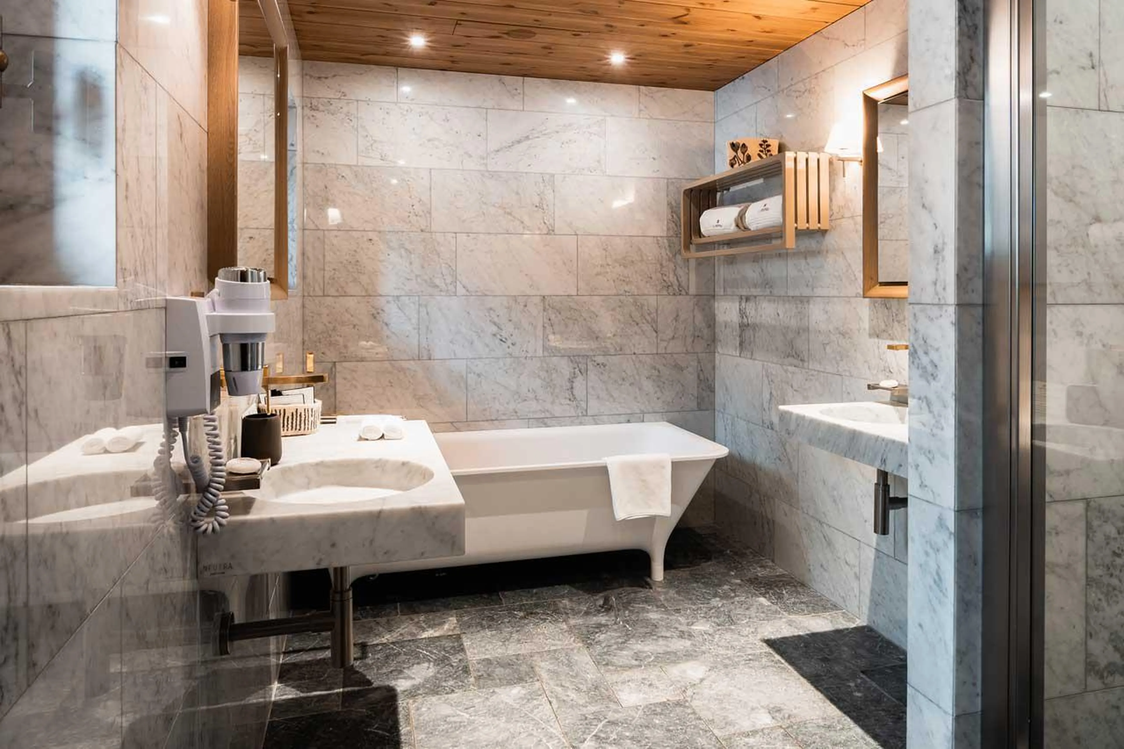 Bathroom en suite to first floor double bedroom in Chalet Ambre in Val d’Isere