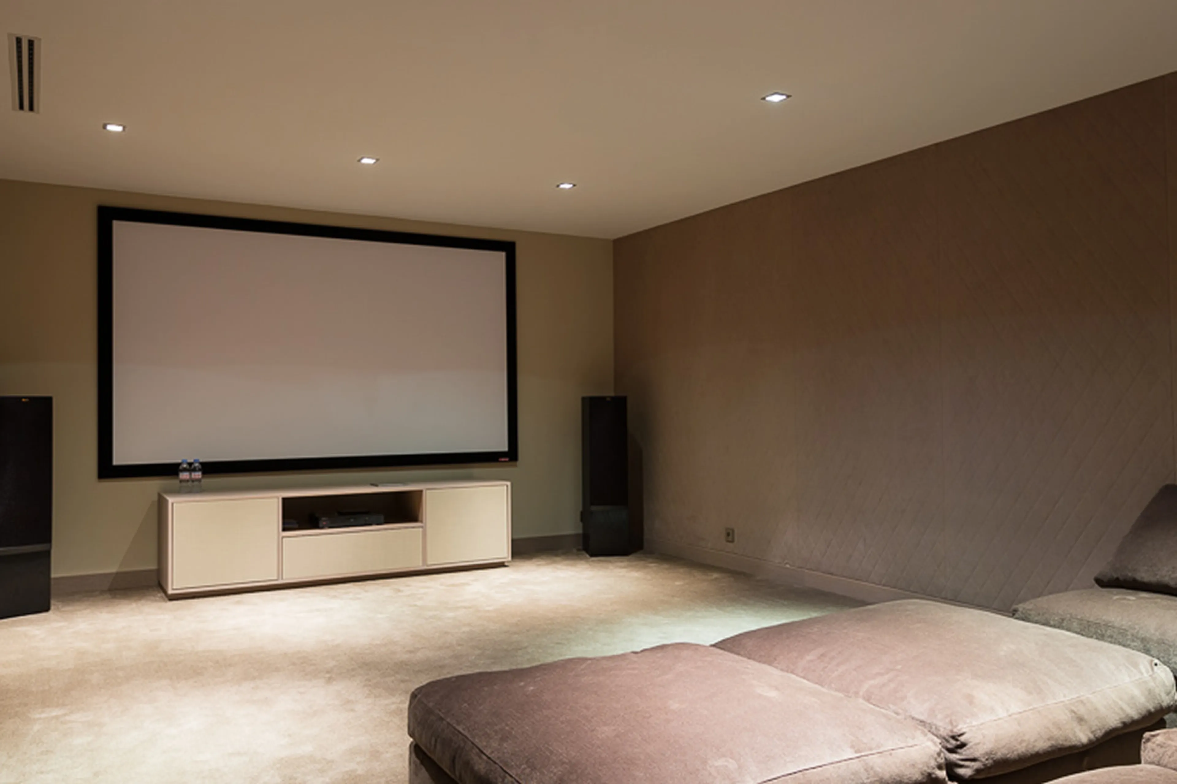 Cinema room for movie entertainment in Chalet Anemone in Courchevel 1850