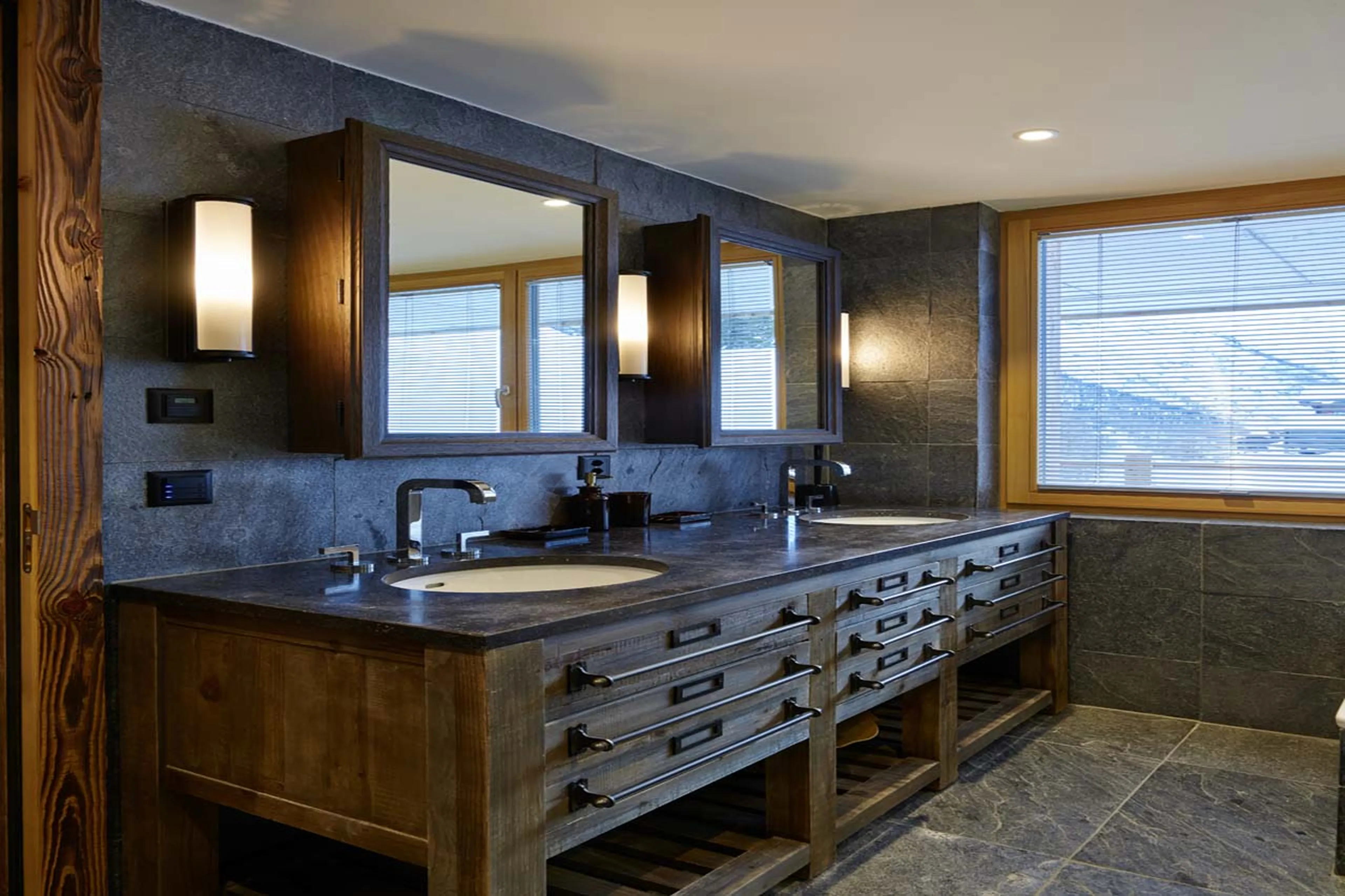 Basins at Chalet Annapurna in Saas Fee