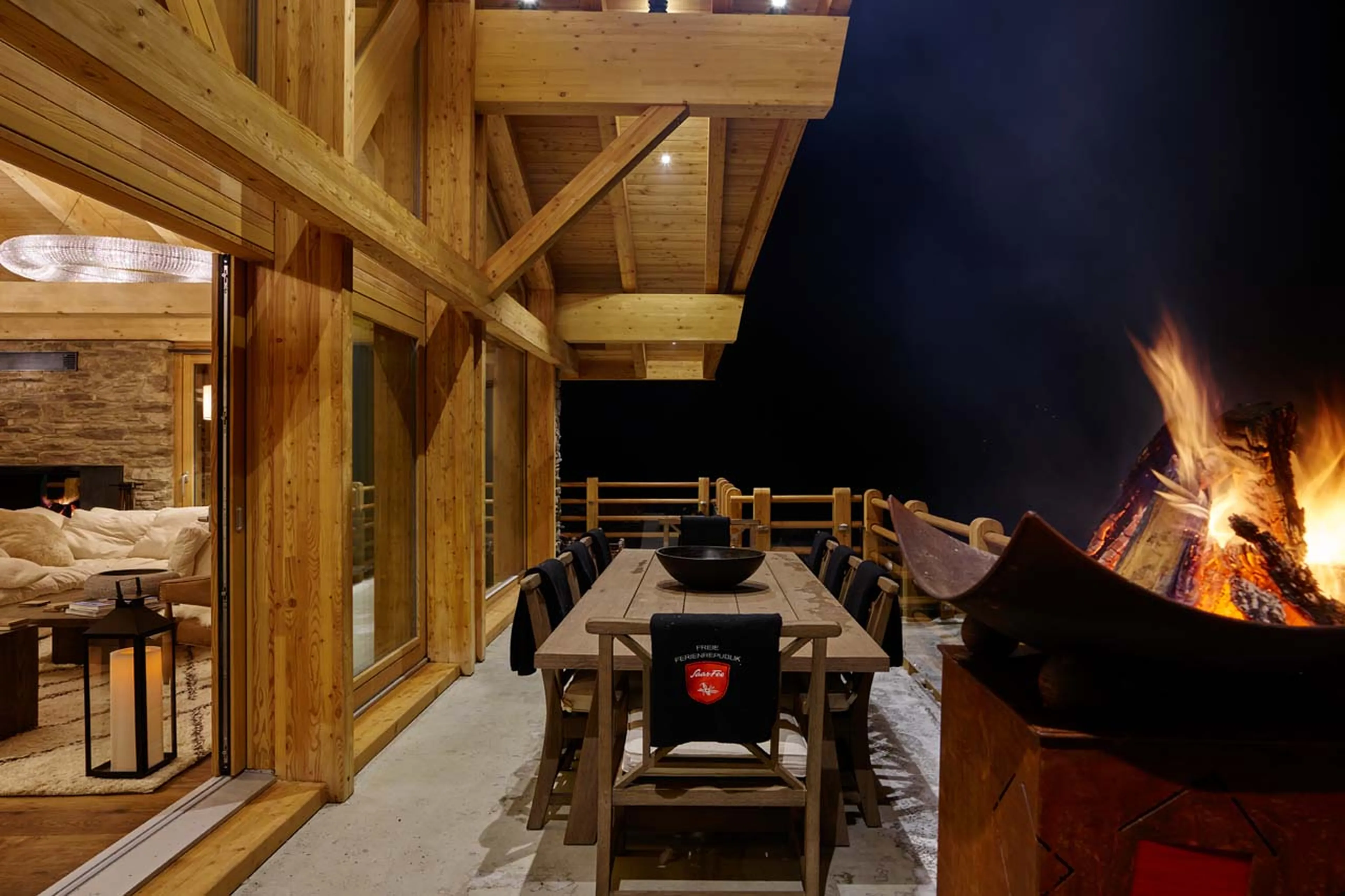 Terrace at night of Chalet Annapurna in Saas Fee