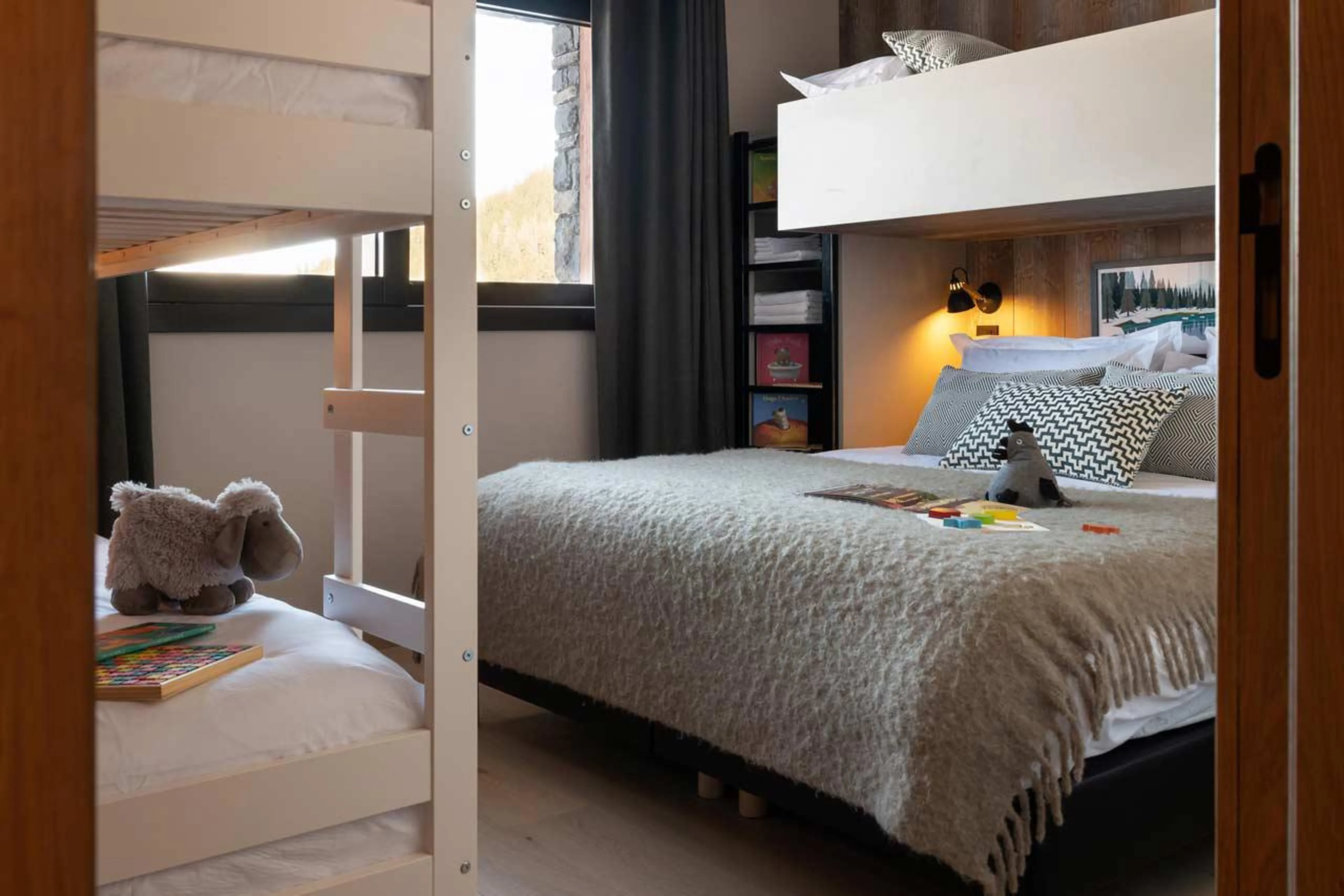 Bedroom six at Chalet Arc 1838 - Mille 8 in Les Arcs