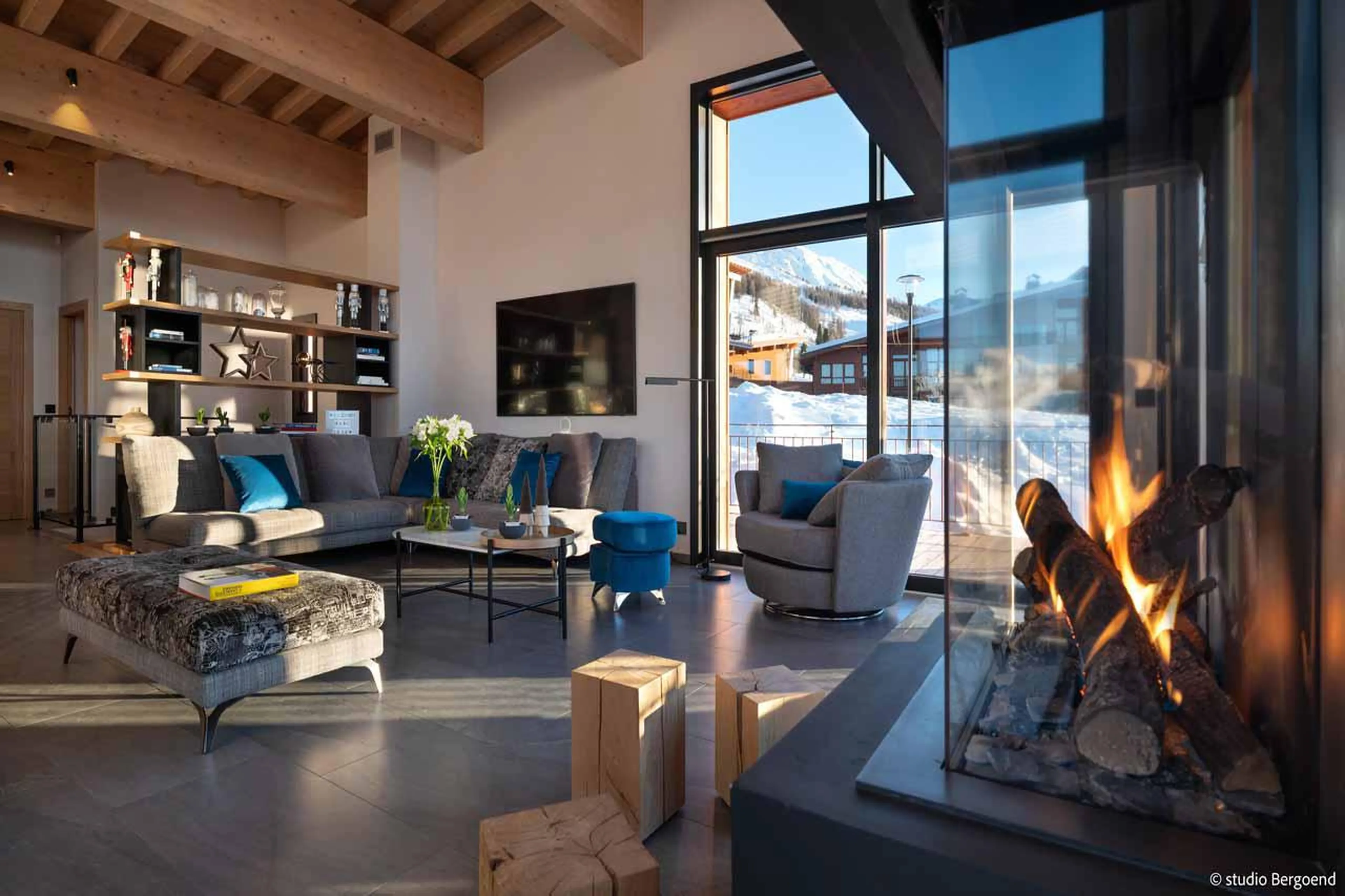 Living area with gas fireplace at Chalet Arc 1838 - Mille 8 in Les Arcs
