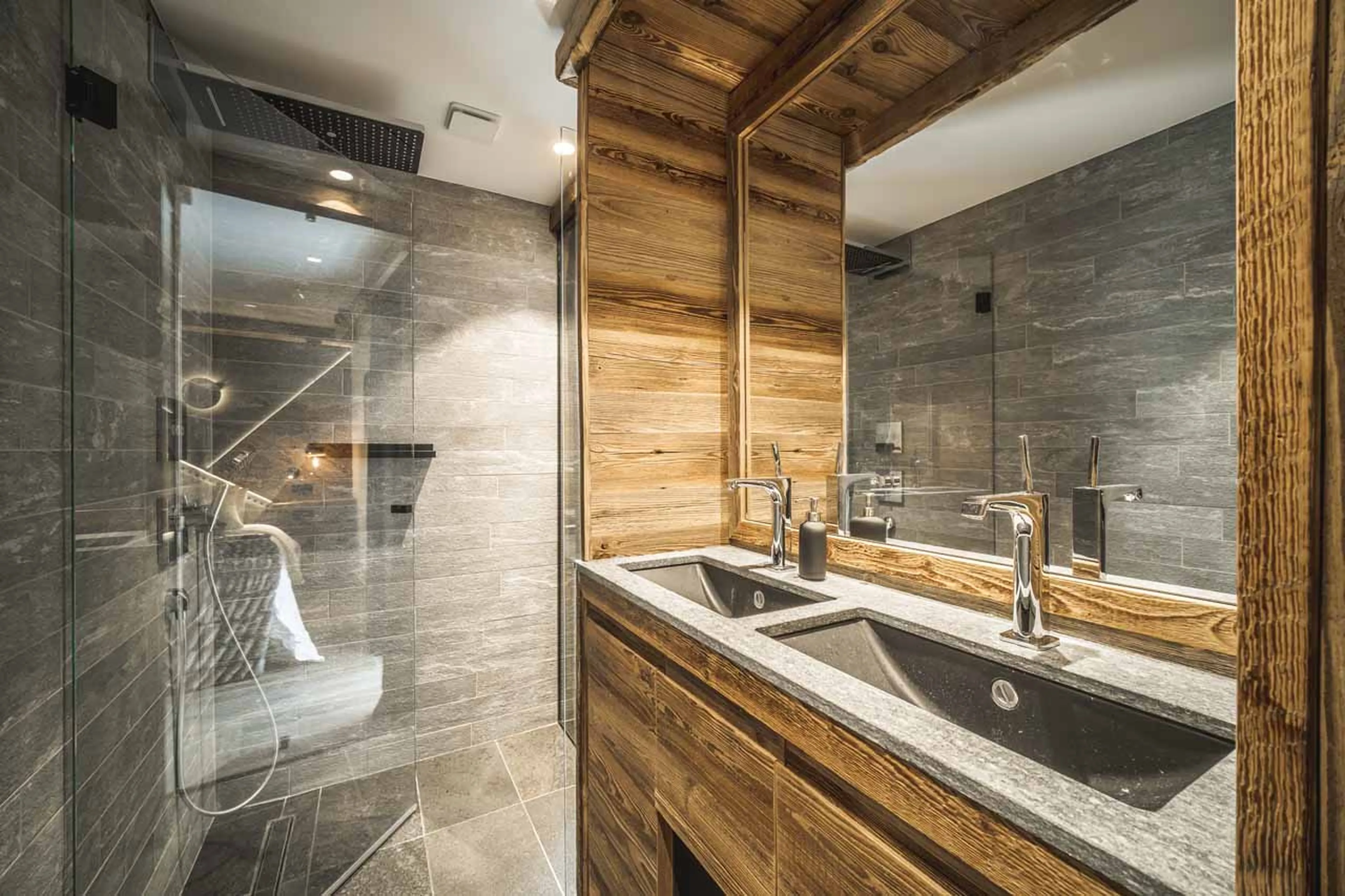 Bathroom one at Chalet Arolla in Tignes