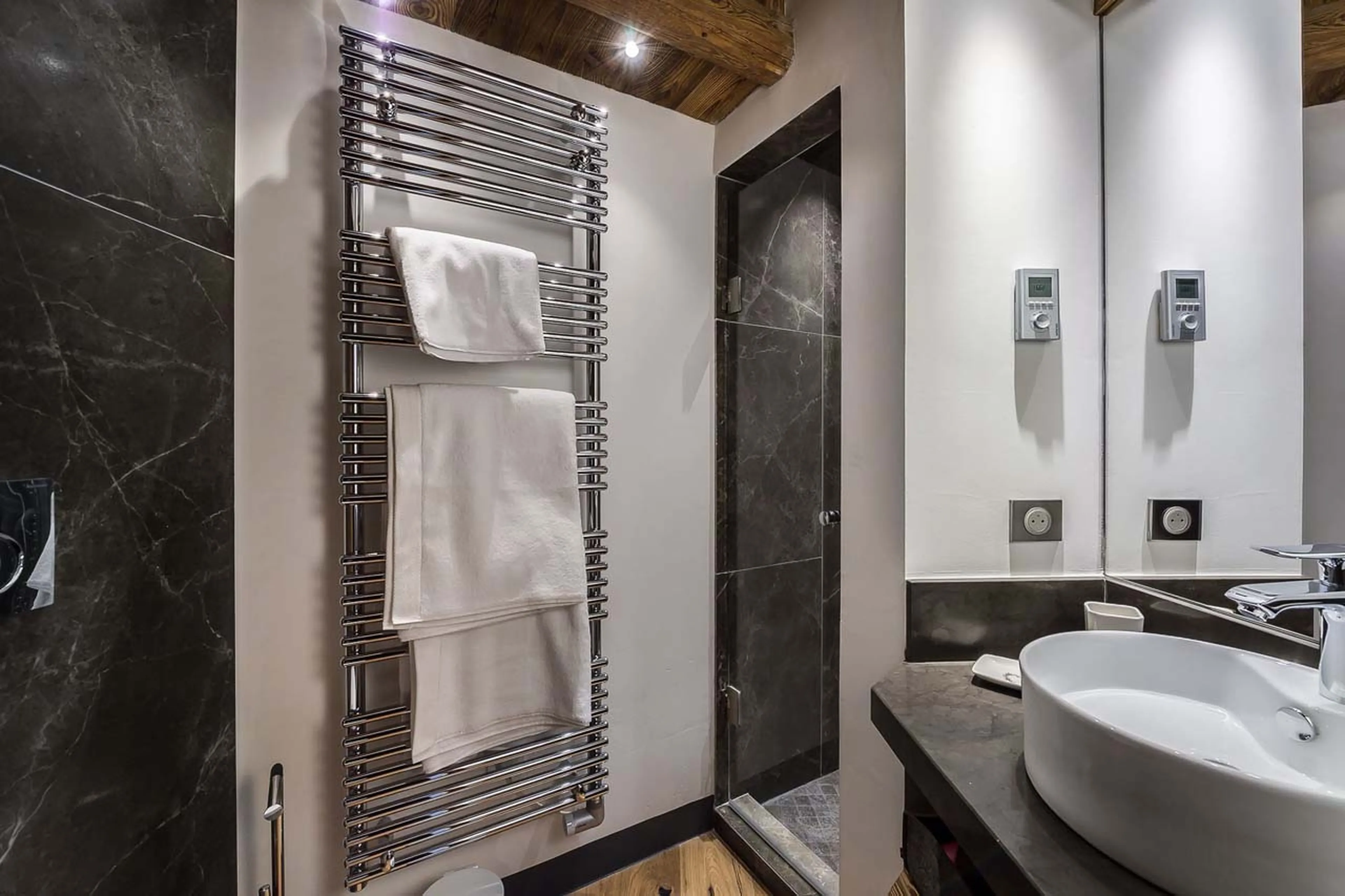 Bathroom five at Chalet Artemis in Val d'Isere