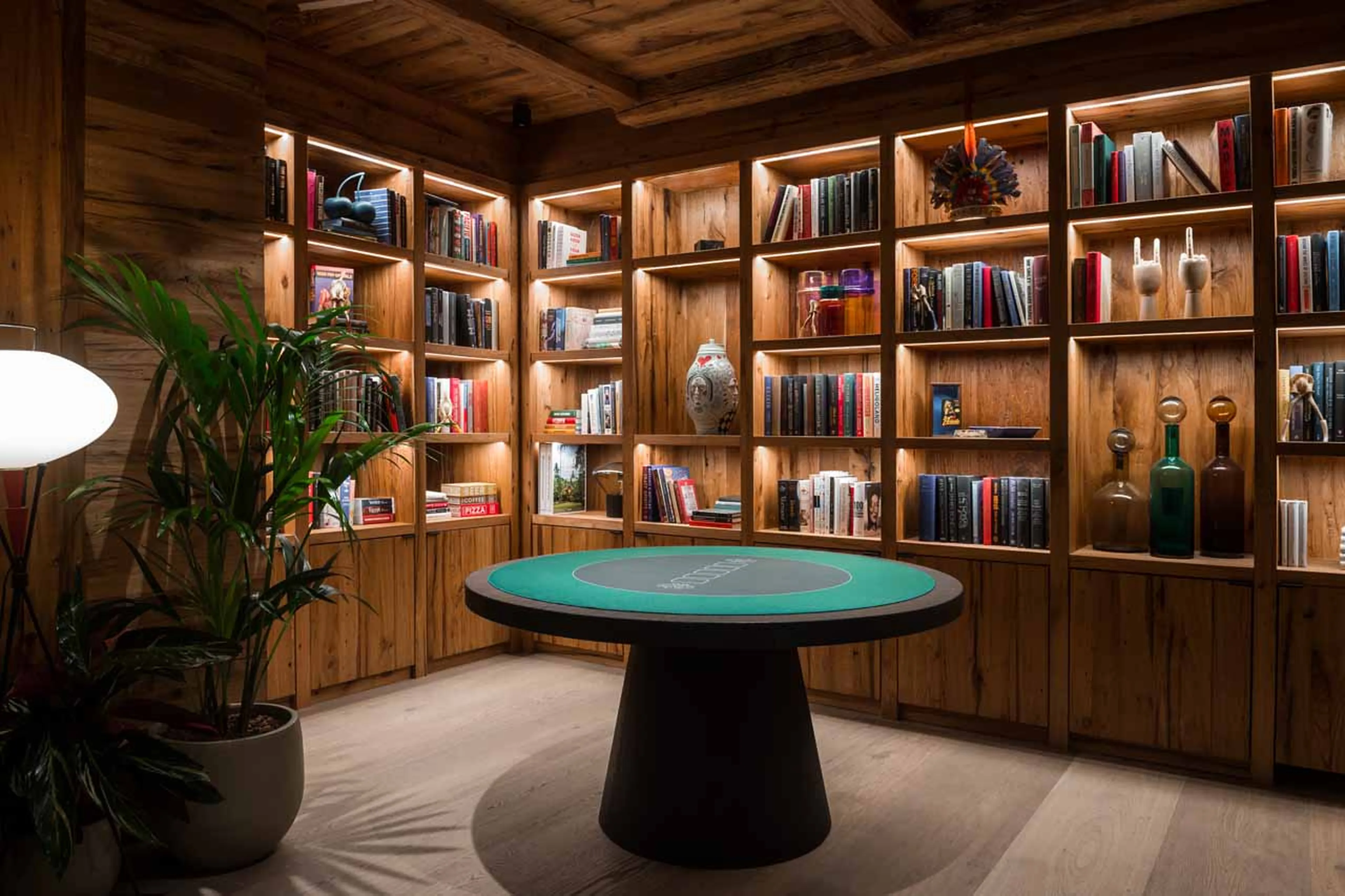 Games table at Chalet Arula 1 in Lech