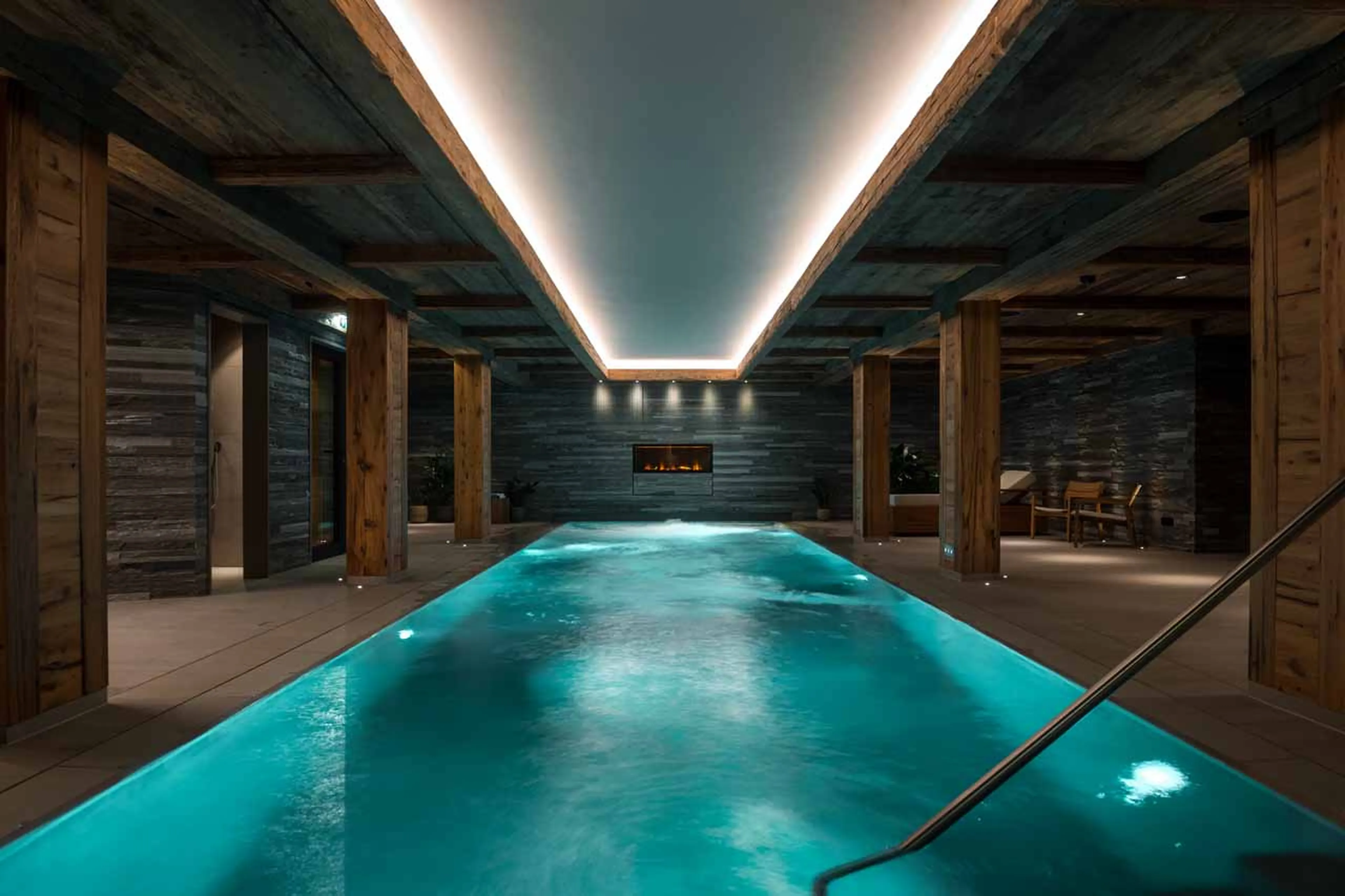 Indoor swimming pool at Chalet Arula 1 in Lech