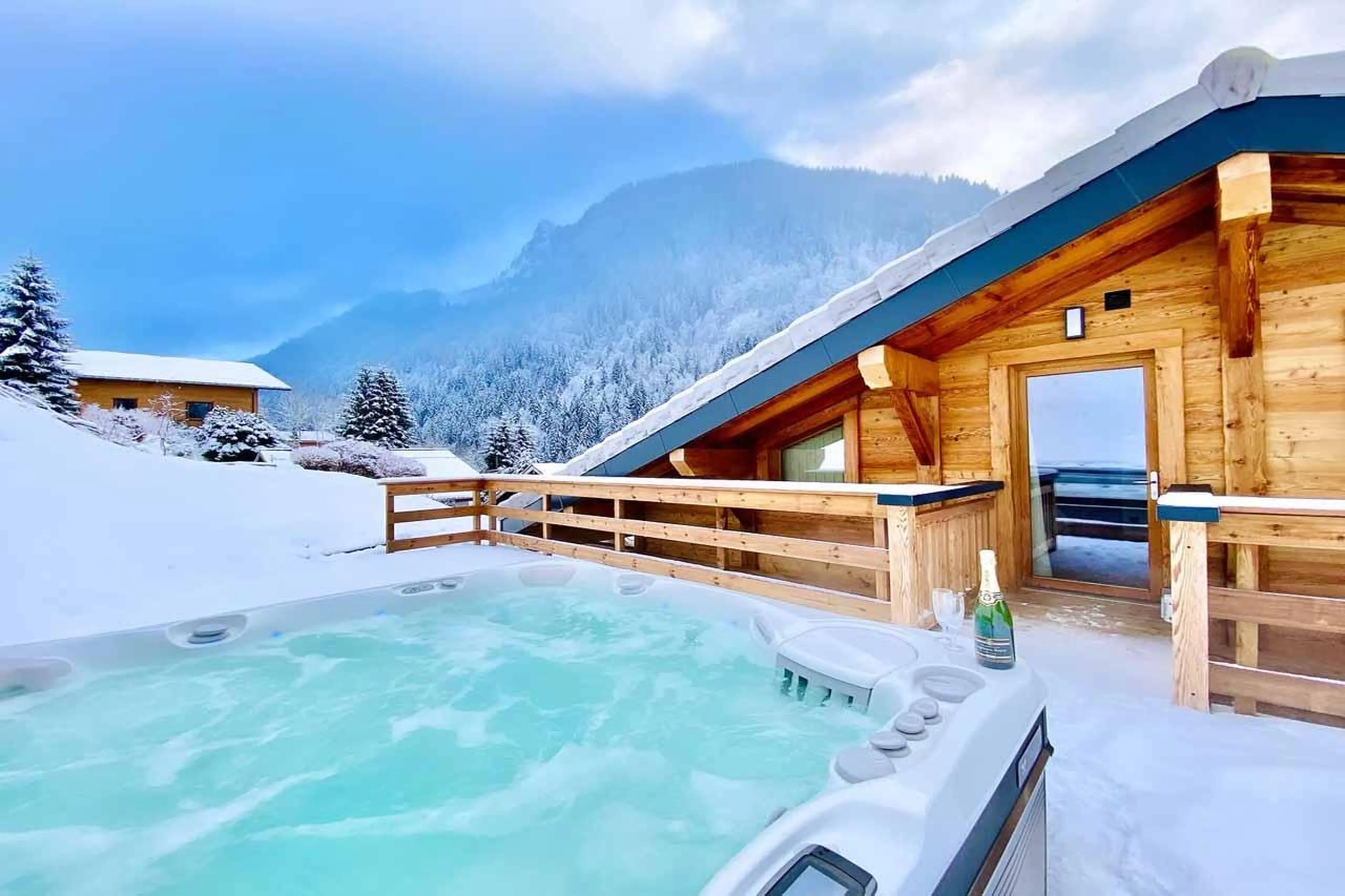 Hot tub on the terrace in Chalet Asgard, Morzine